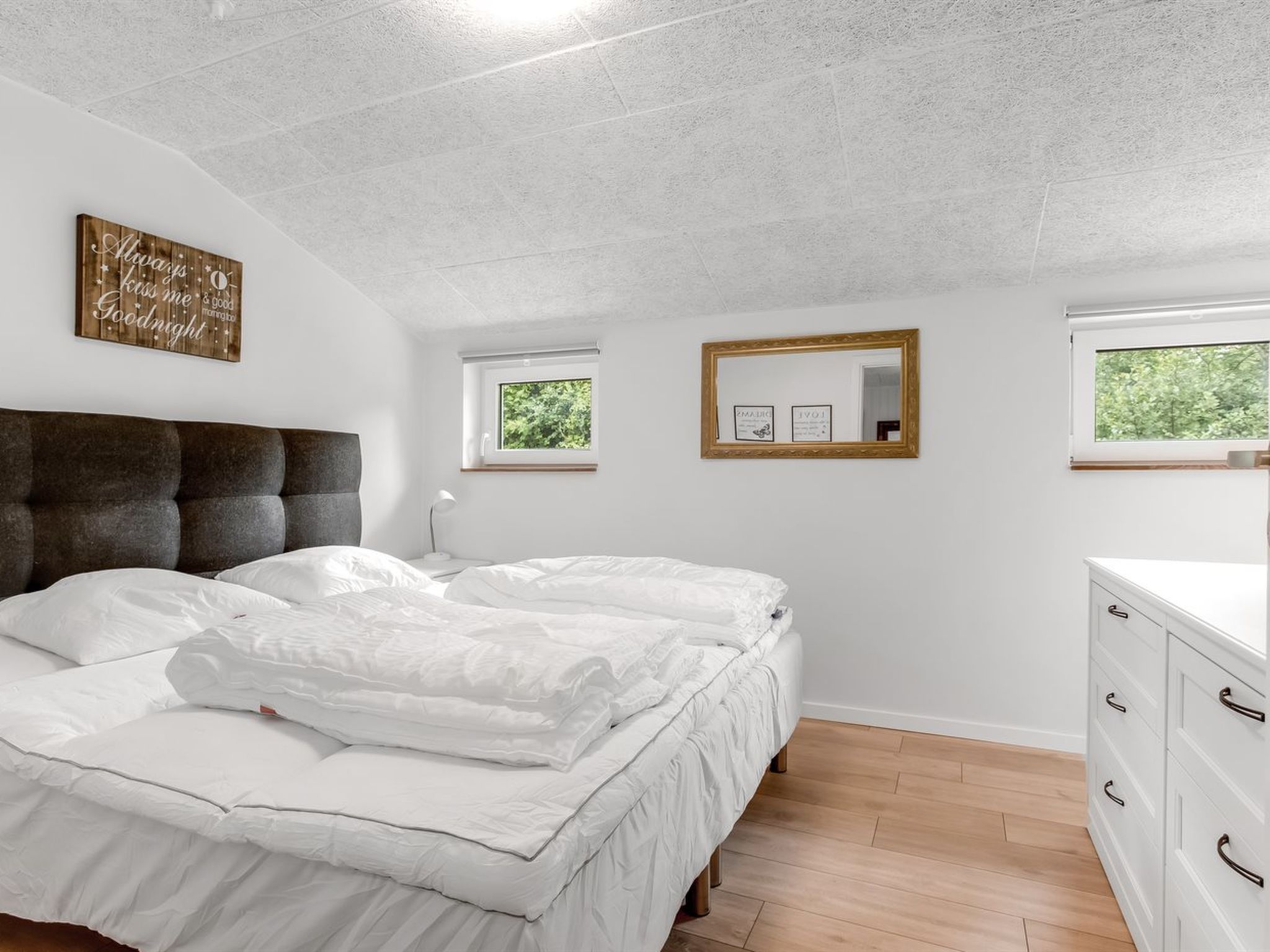 "Dorothea" -  from the sea-Drinnen