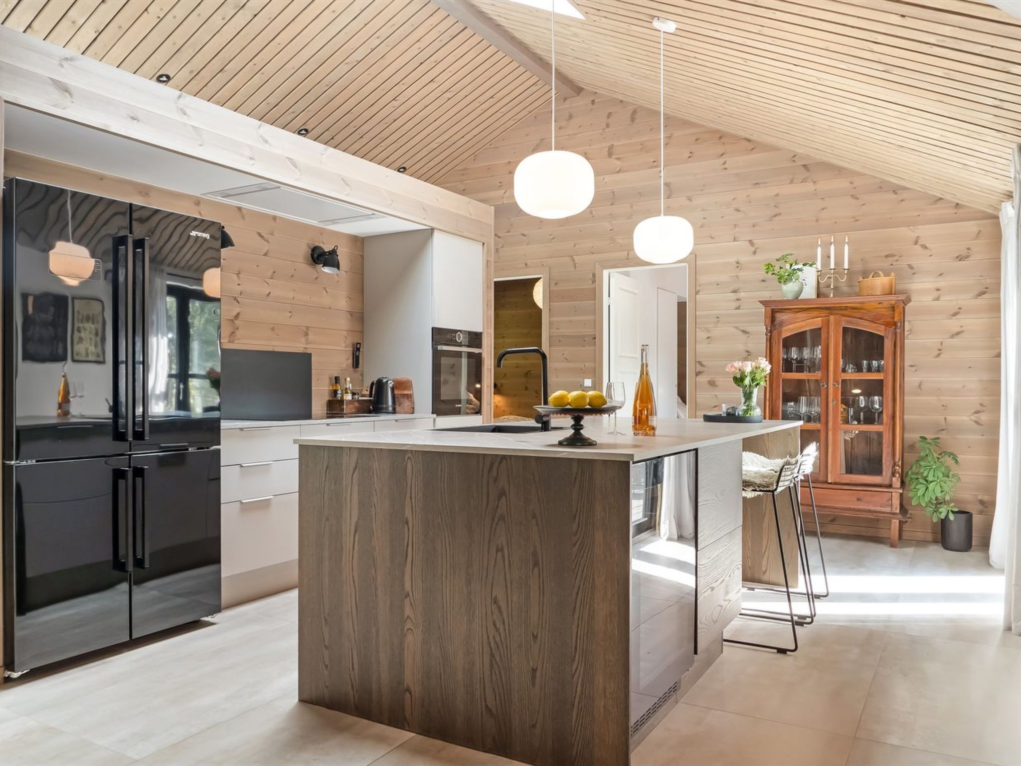 "Arbnora" -  from the sea-Binnen