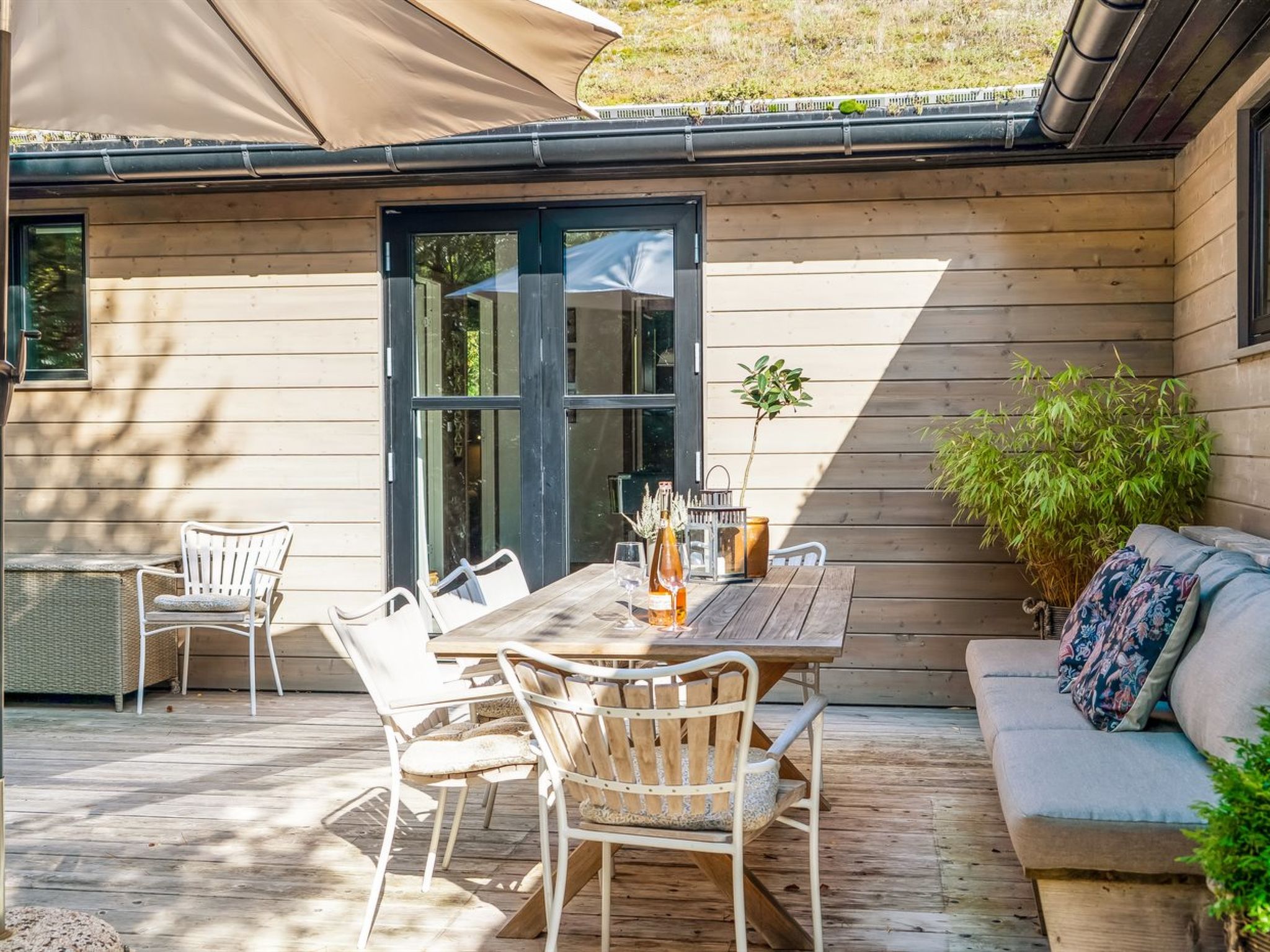 "Arbnora" -  from the sea-Buiten