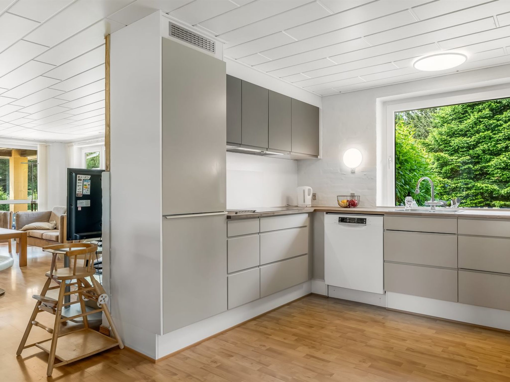 Photo of "Ebon" -  from the sea