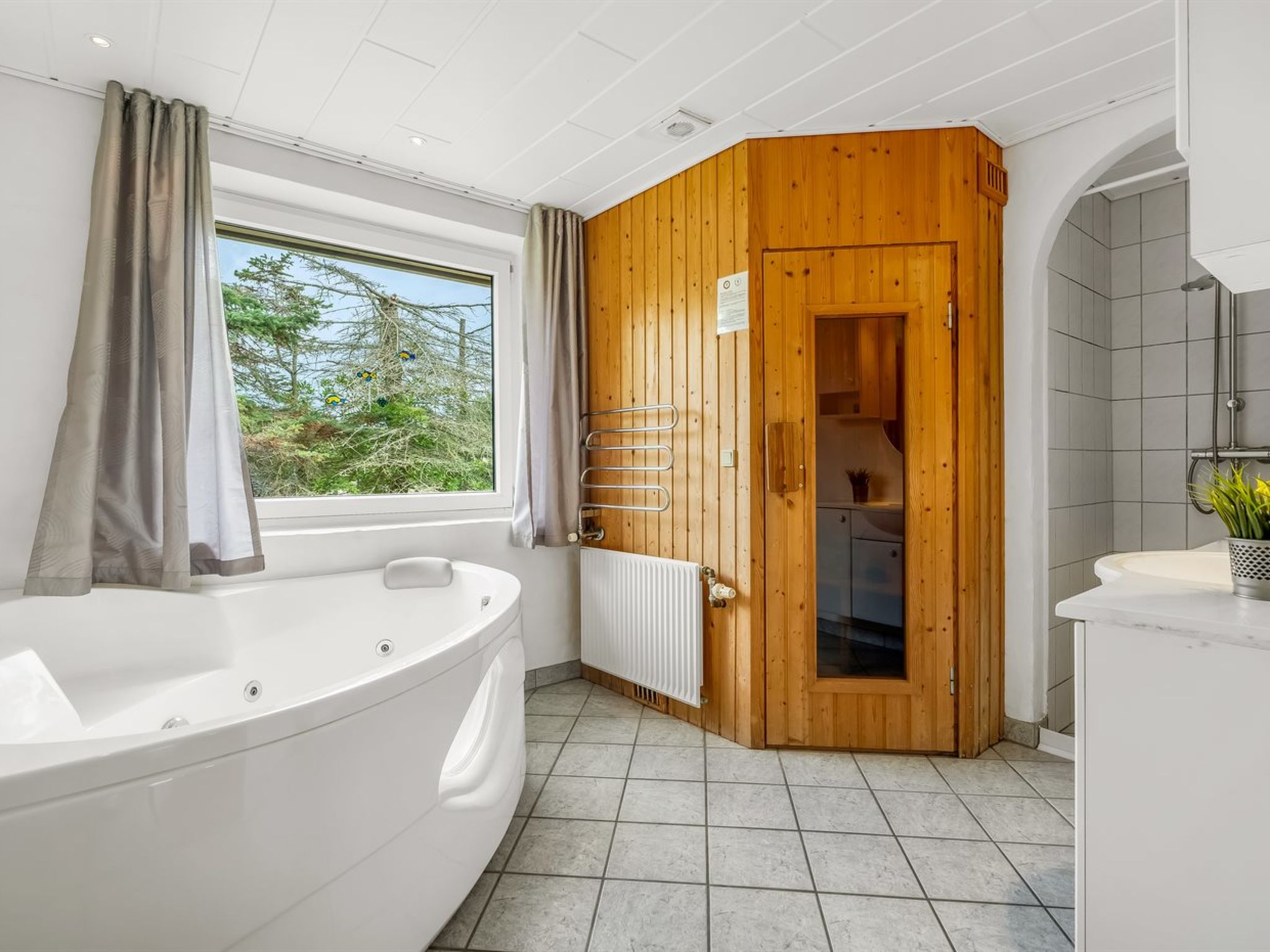 Photo of "Ebon" -  from the sea