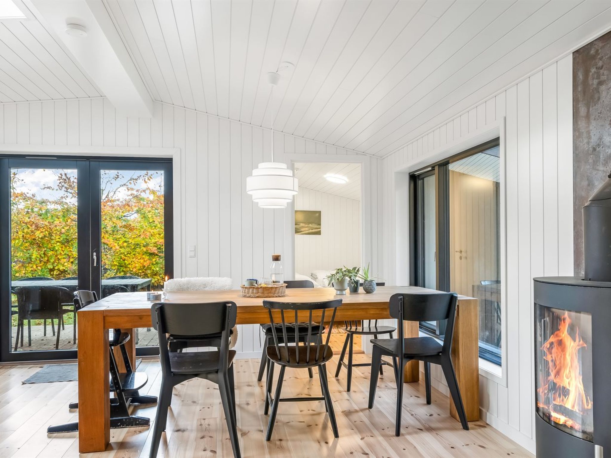 "Sofija" -  from the sea-Drinnen