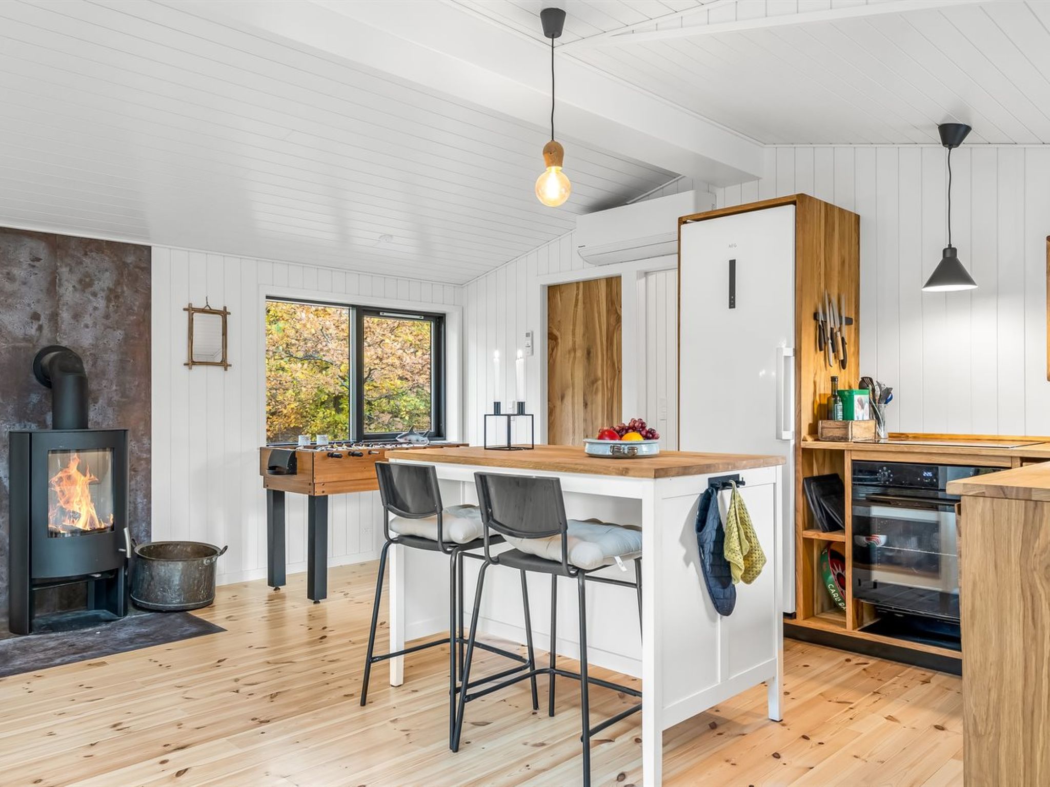 "Sofija" -  from the sea-Drinnen