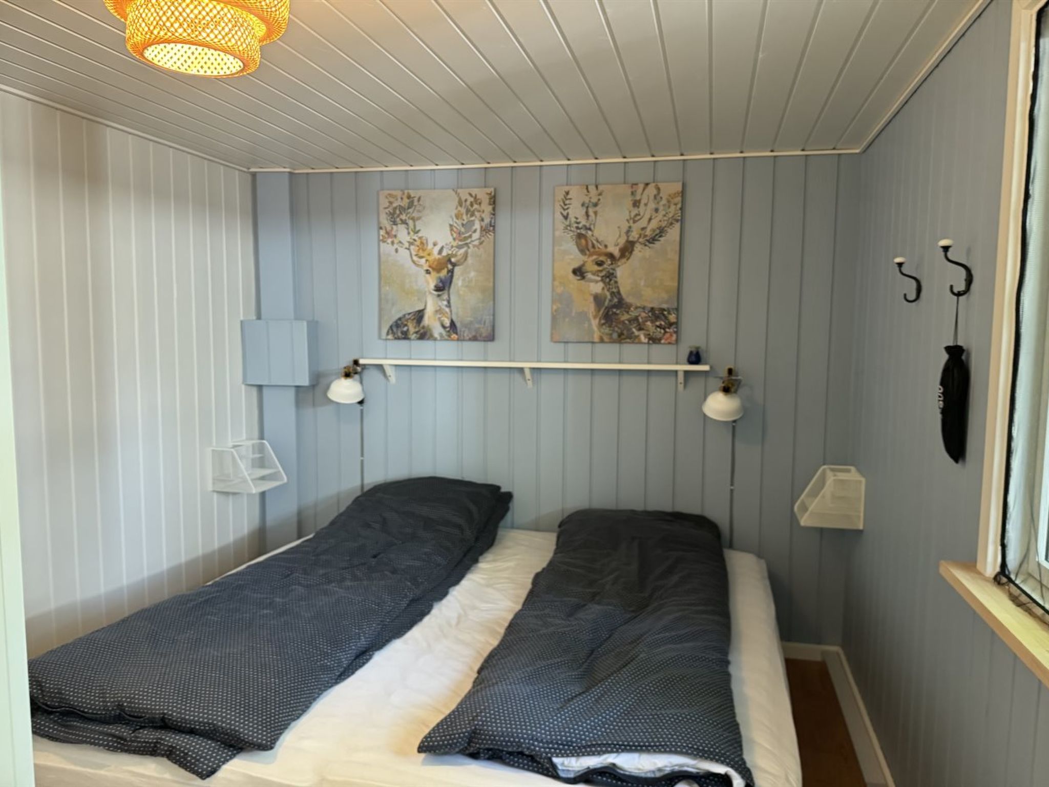 "Hughlek" -  from the sea-Dedans