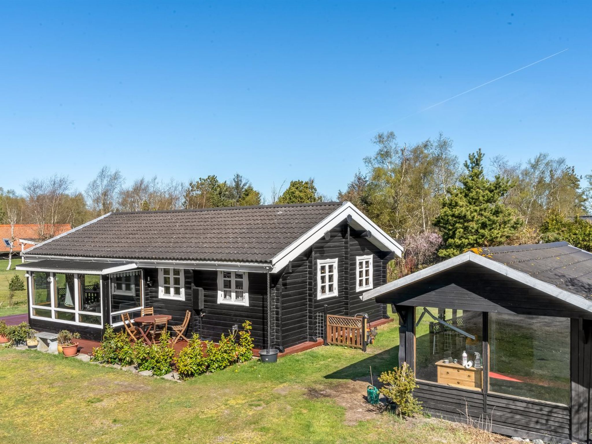 "Hakon" - 1km from the sea