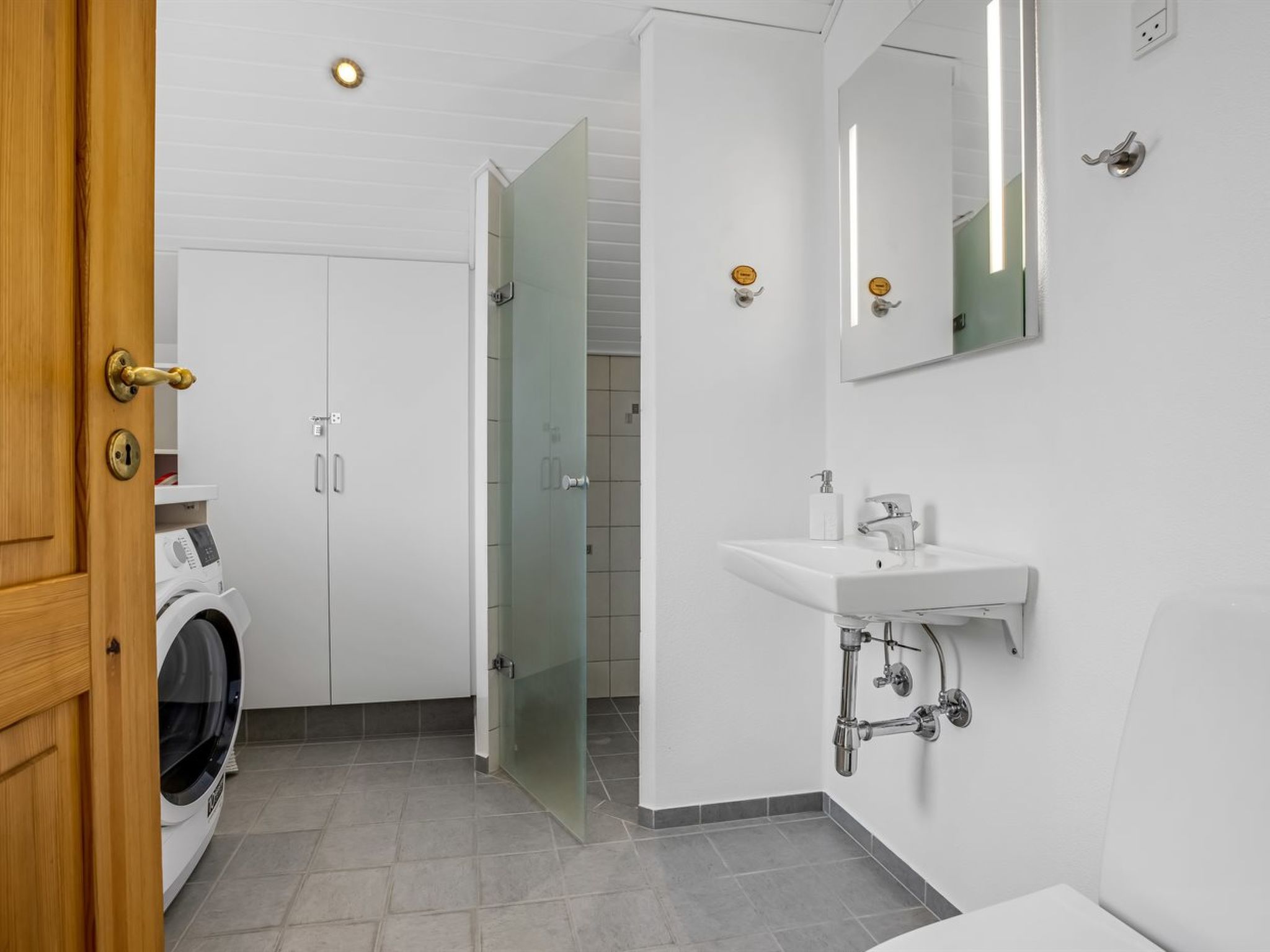 "Emiljan" -  from the sea-Binnen