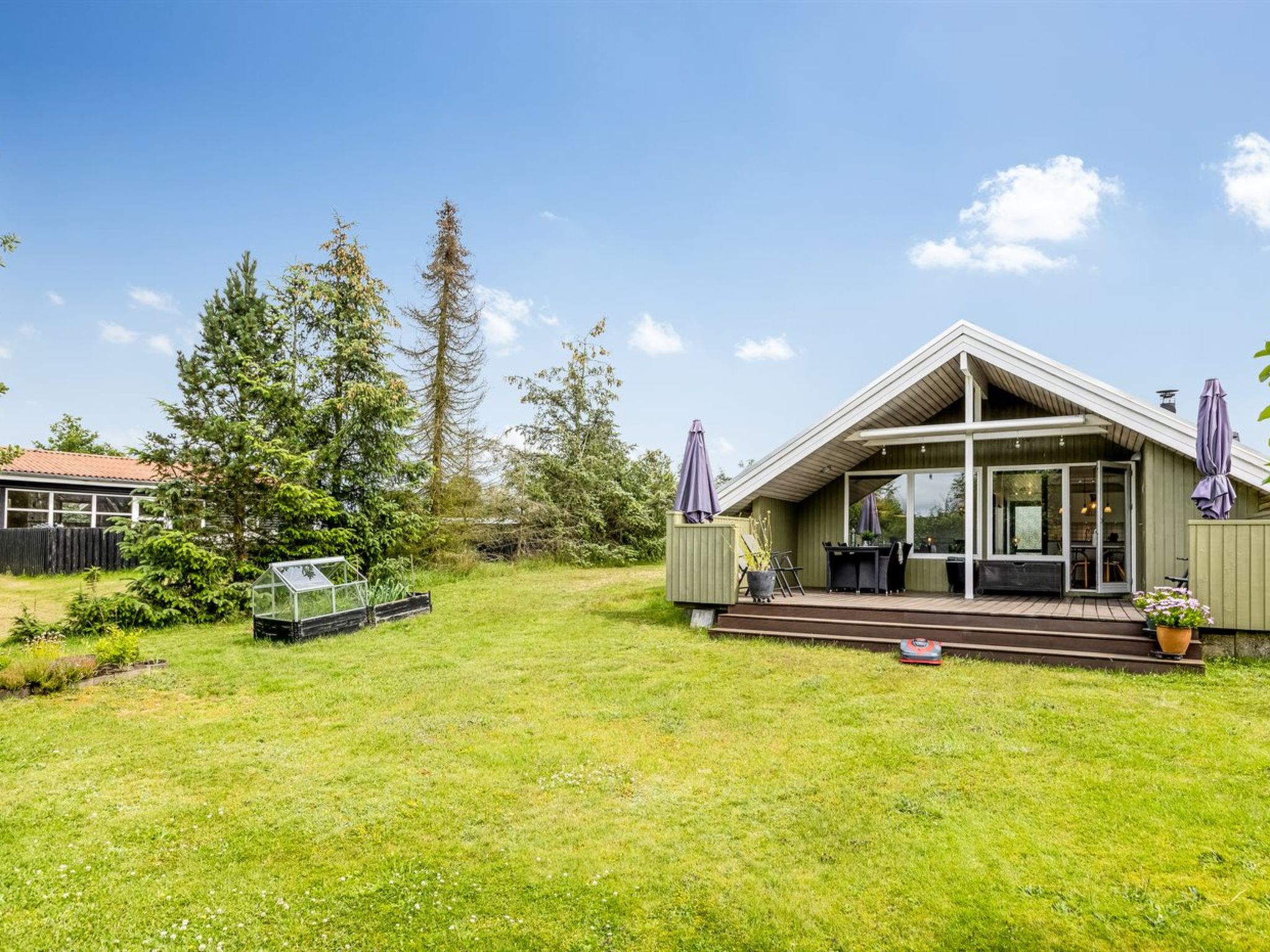 "Emiljan" -  from the sea-Buiten