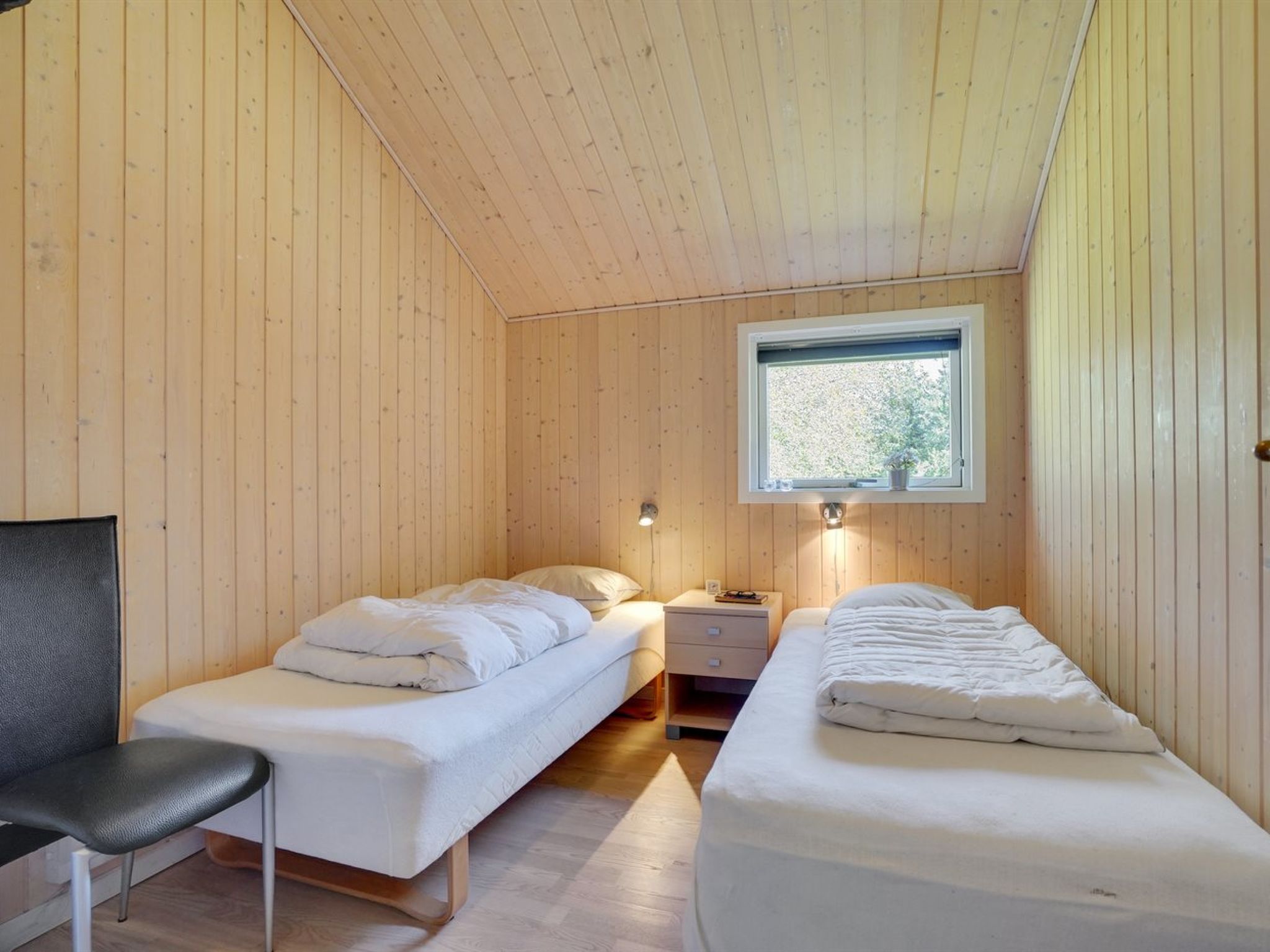"Jussi" - 3.5km from the sea - Binnen