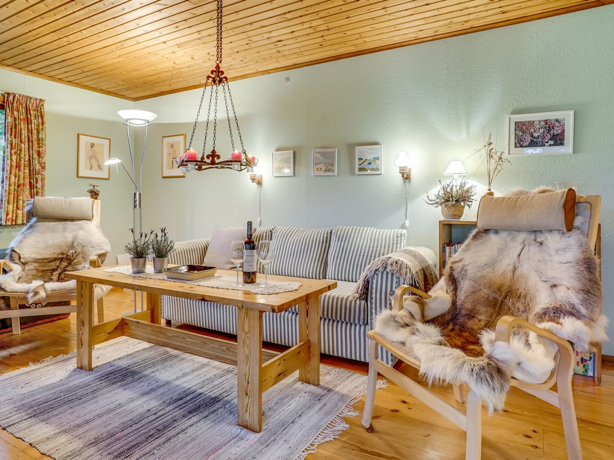 "Carina" - 5km from the sea - Binnen