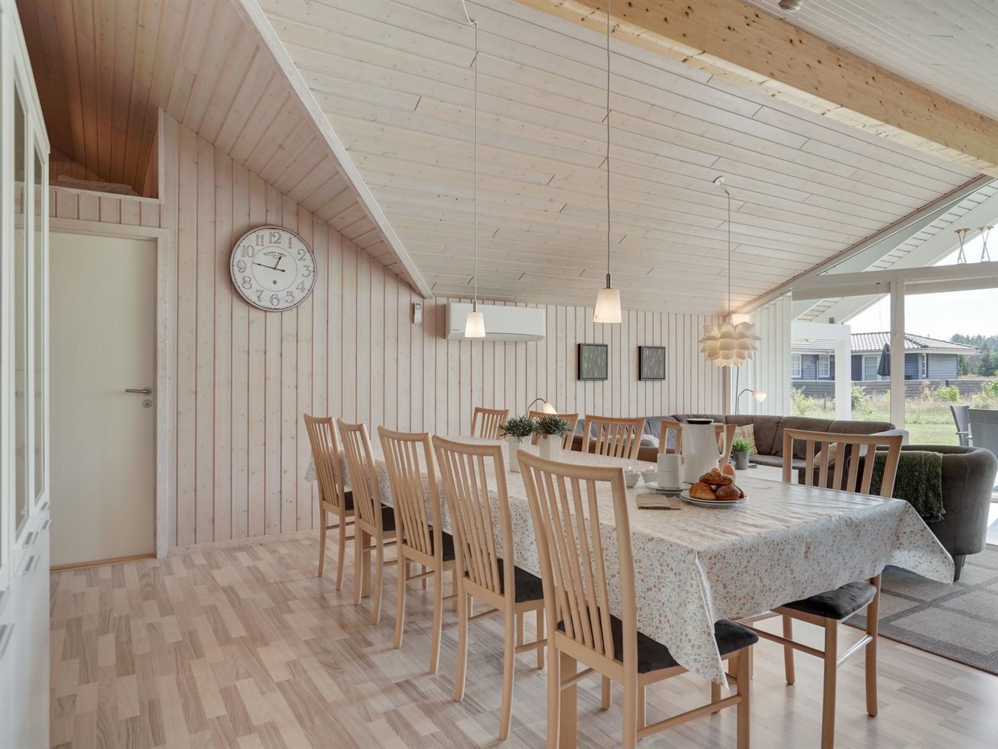 "Richard" - 4km from the sea - Inside
