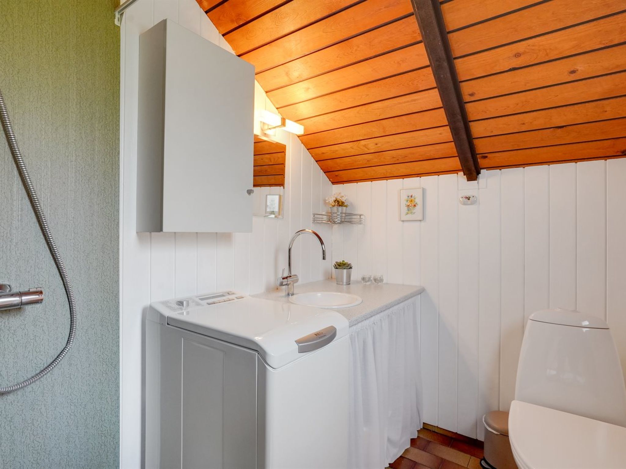 "Tenho" - 4.4km from the sea - Inside