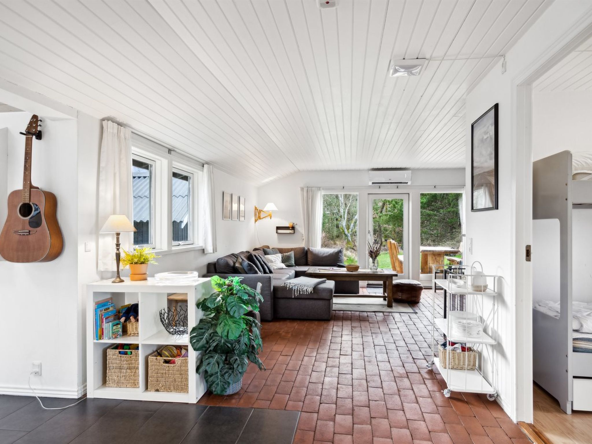 "Hermand" - 3.5km from the sea - Inside