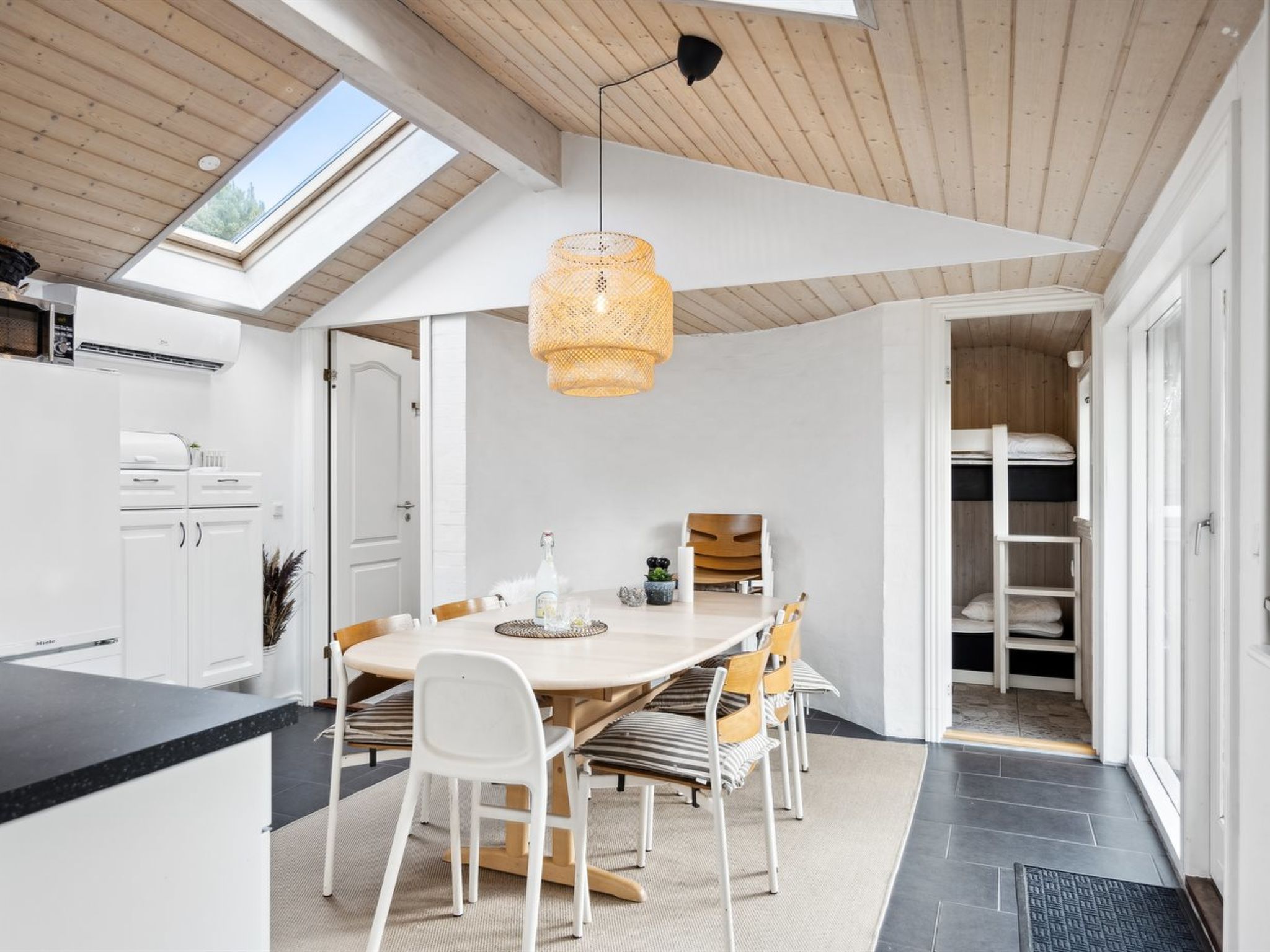 "Hermand" - 3.5km from the sea - Inside