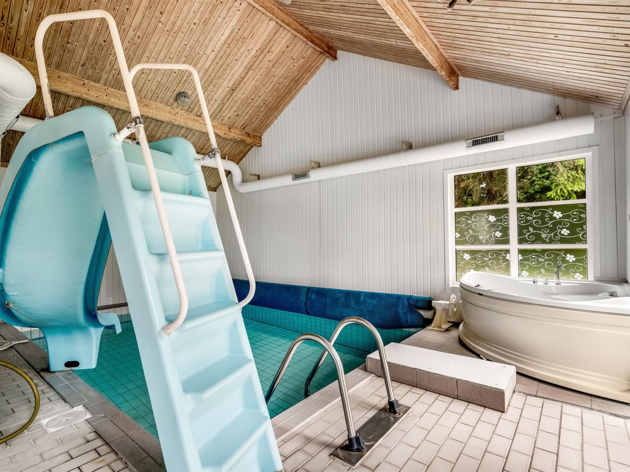 "Aisling" - 700m from the sea - Buiten
