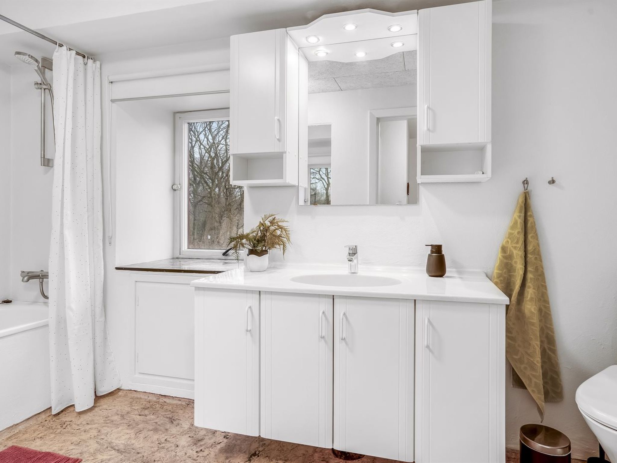 "Eva" - 9km to the fjord-Binnen