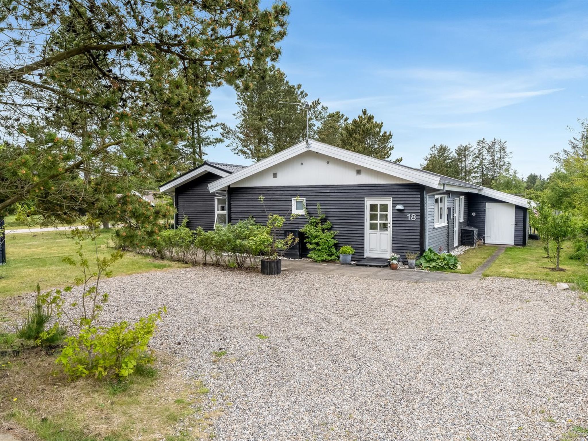 "Helmer" - 5km from the sea