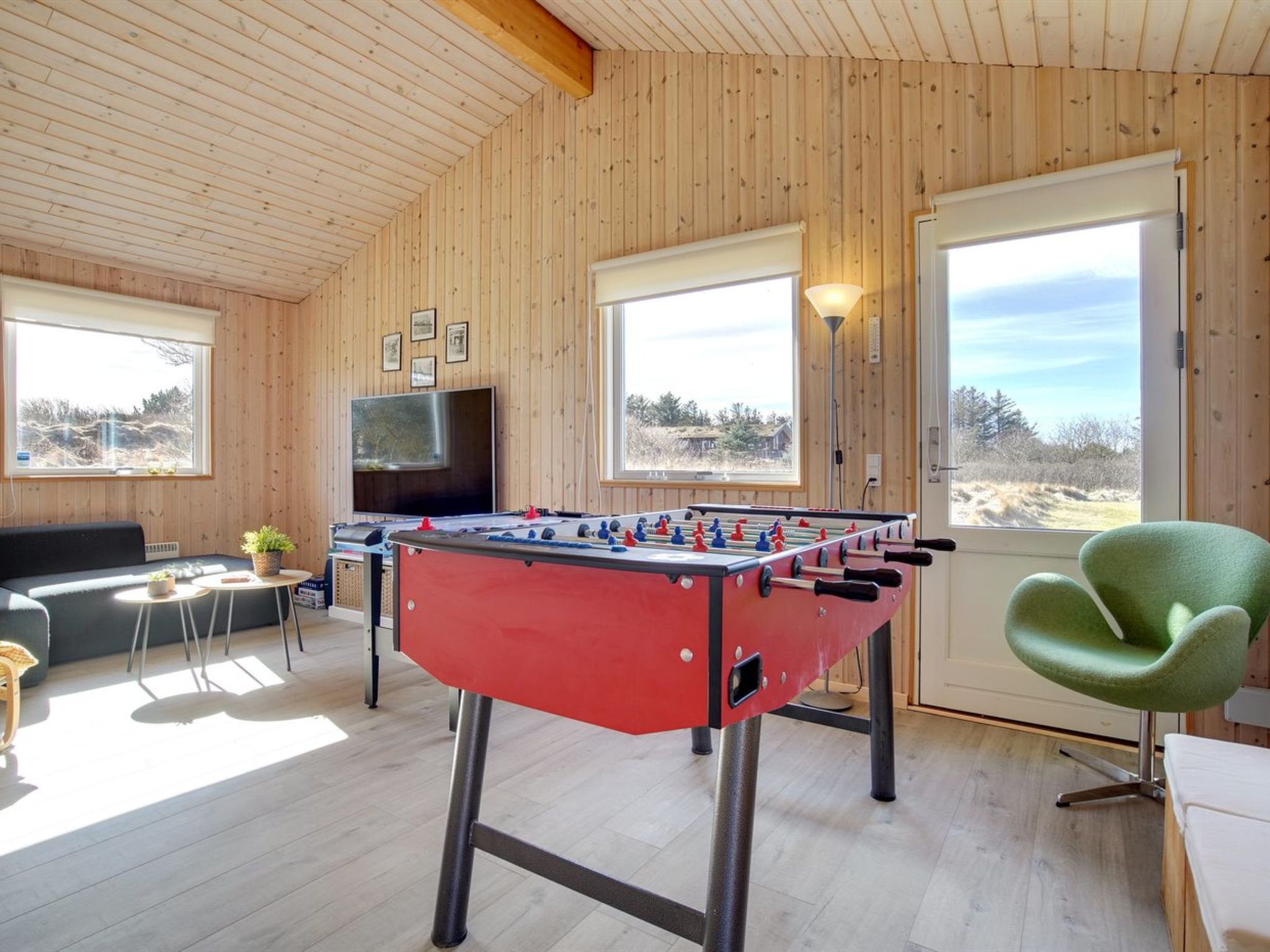 "Solveig" - 1.5km from the sea - Binnen