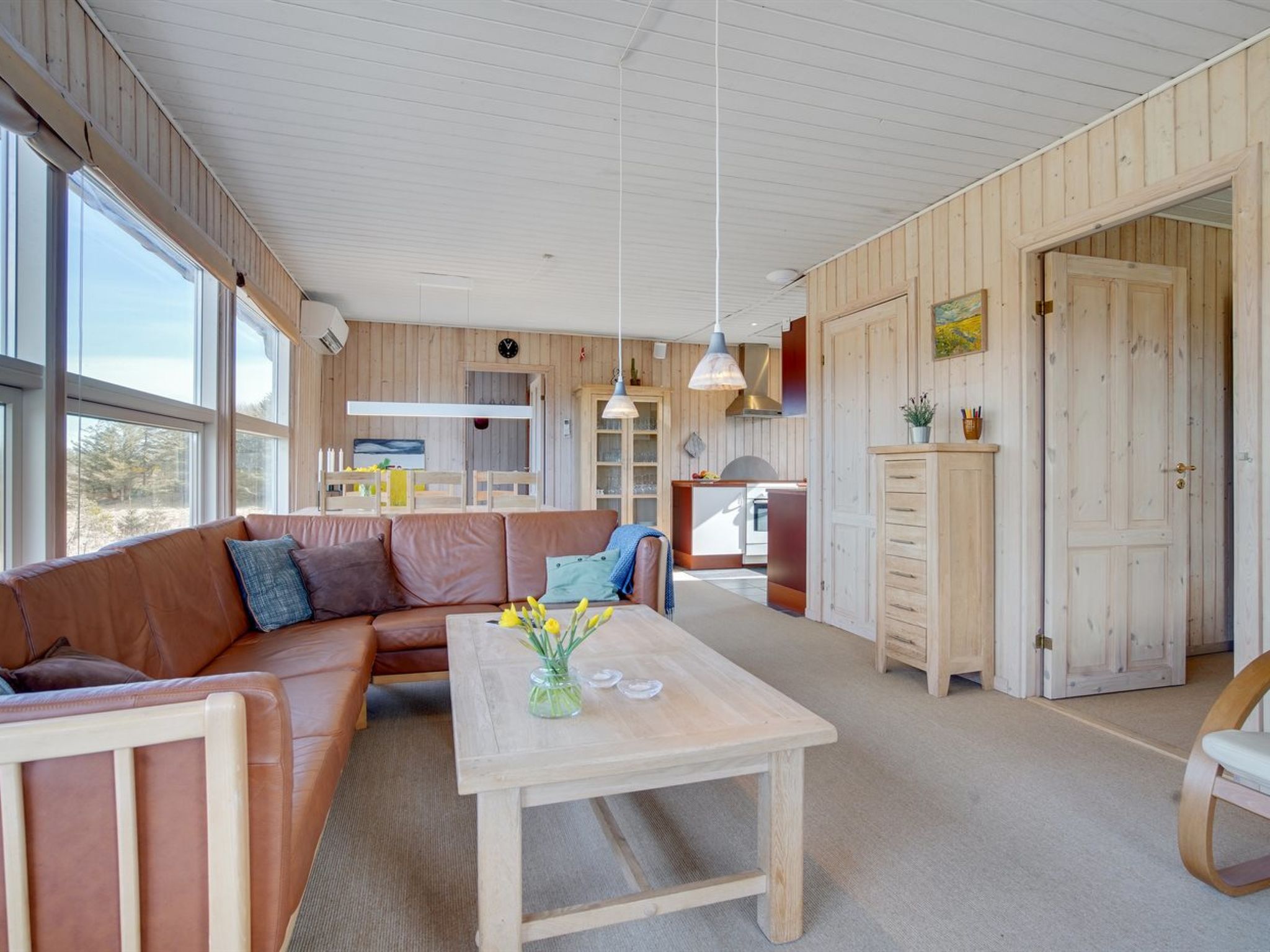 "Solveig" - 1.5km from the sea - Binnen