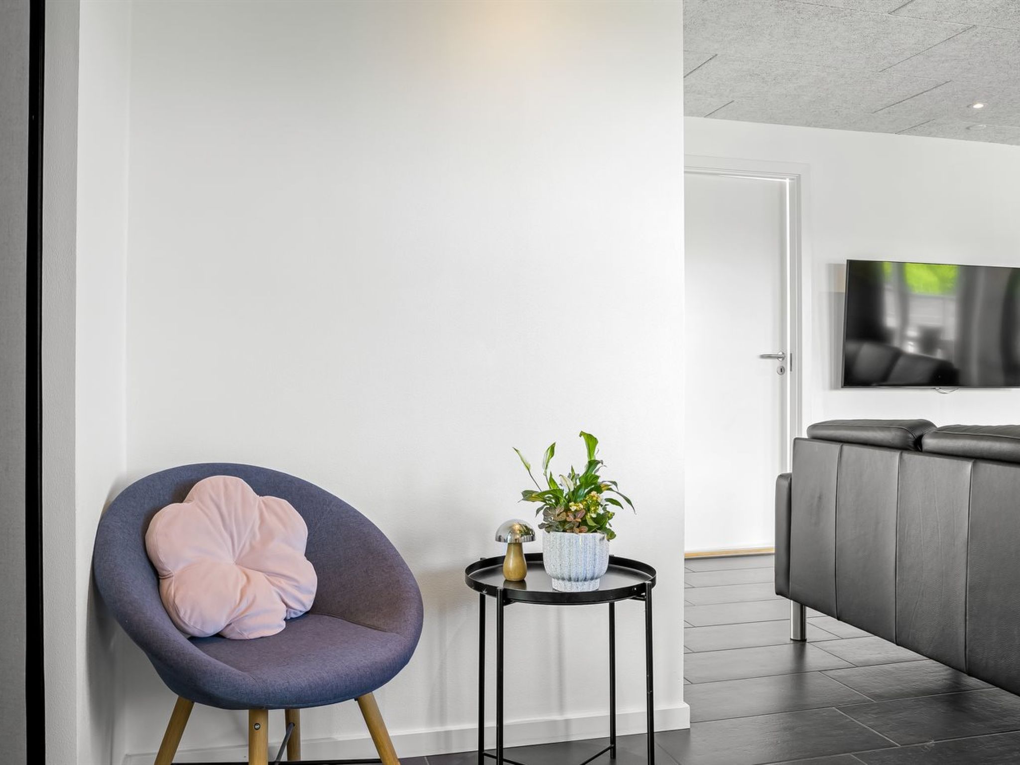"Ilfar" - 700m from the sea - Binnen