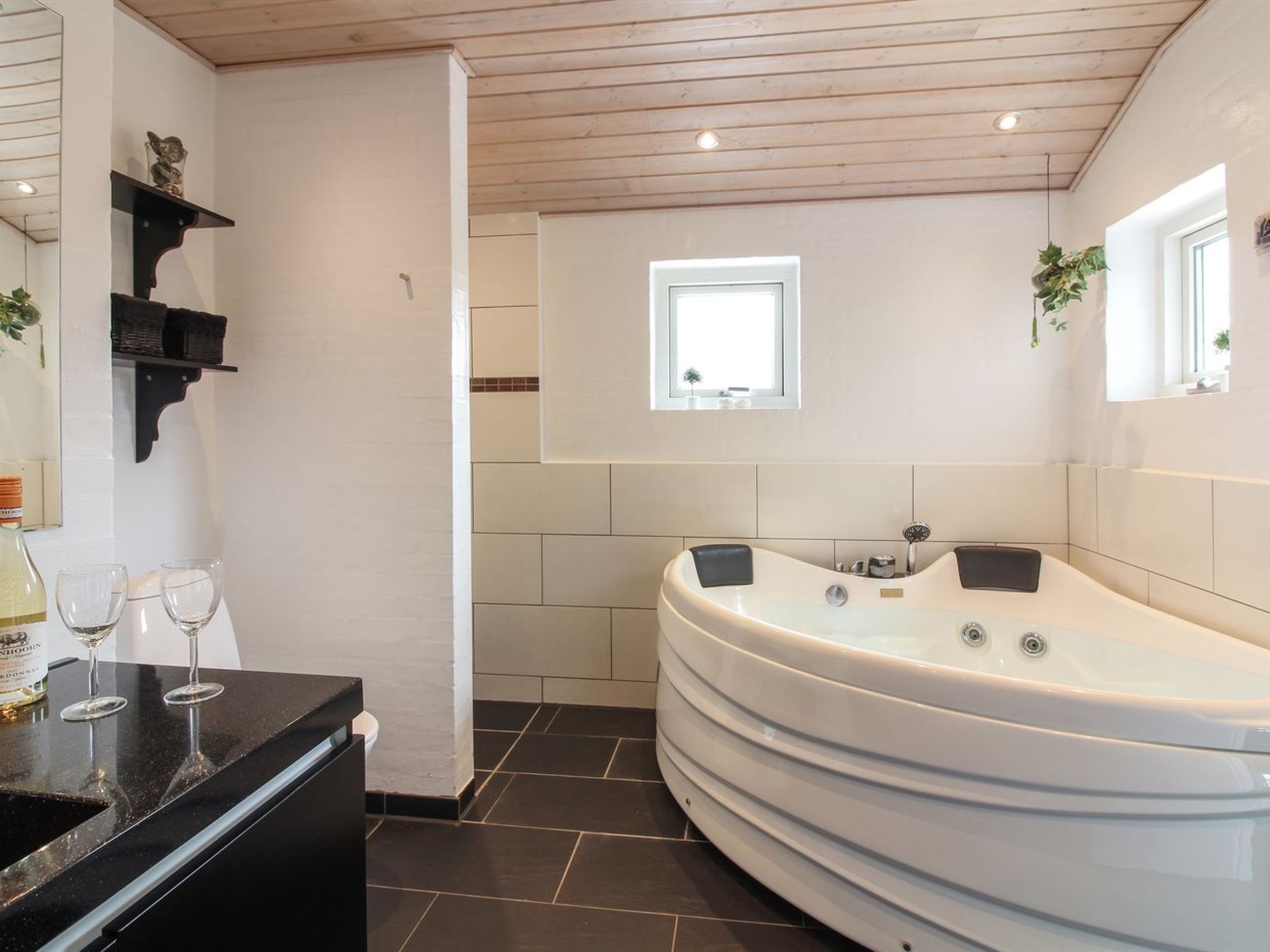 "Mayke" - 900m from the sea-Inside