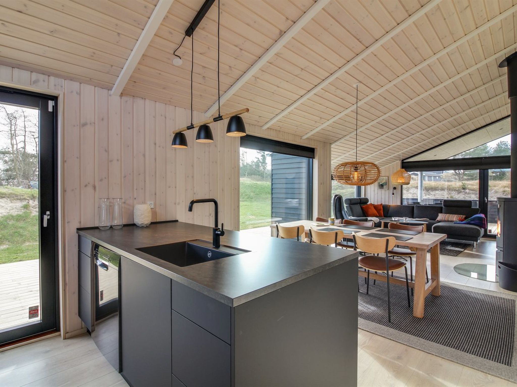 "Vanamo" - 300m from the sea - Binnen