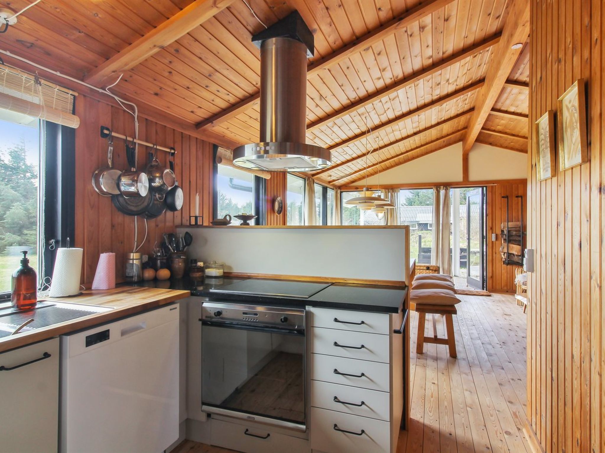 "Nestori" - 950m from the sea - Drinnen