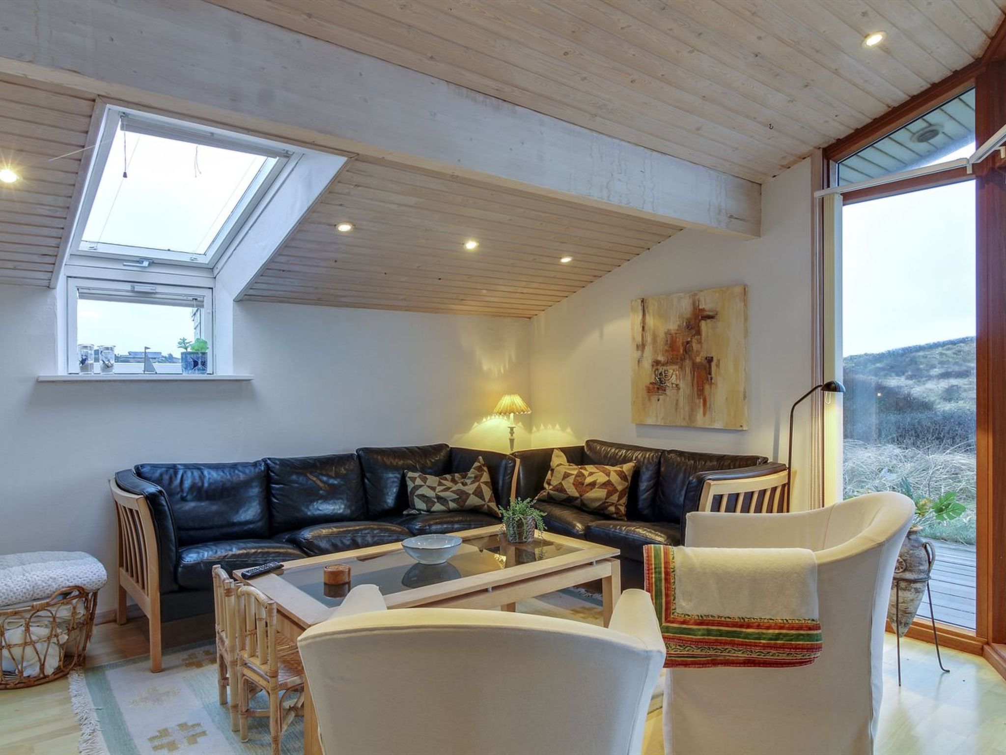 "Essie" - 250m from the sea-Inside