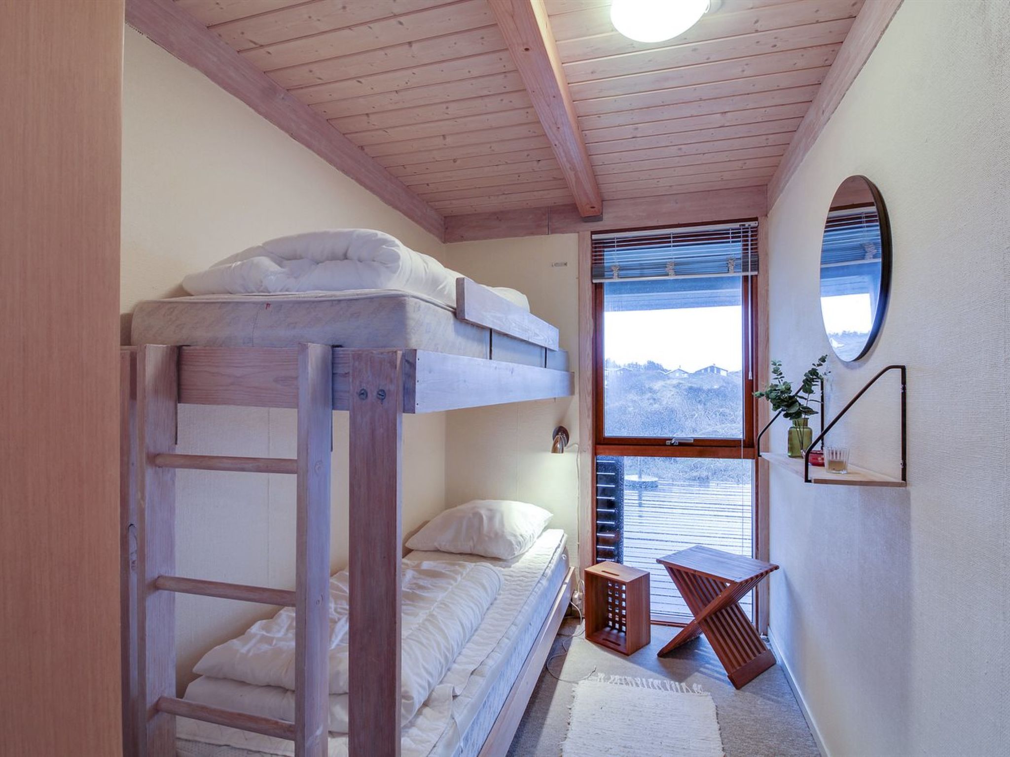 "Essie" - 250m from the sea-Inside