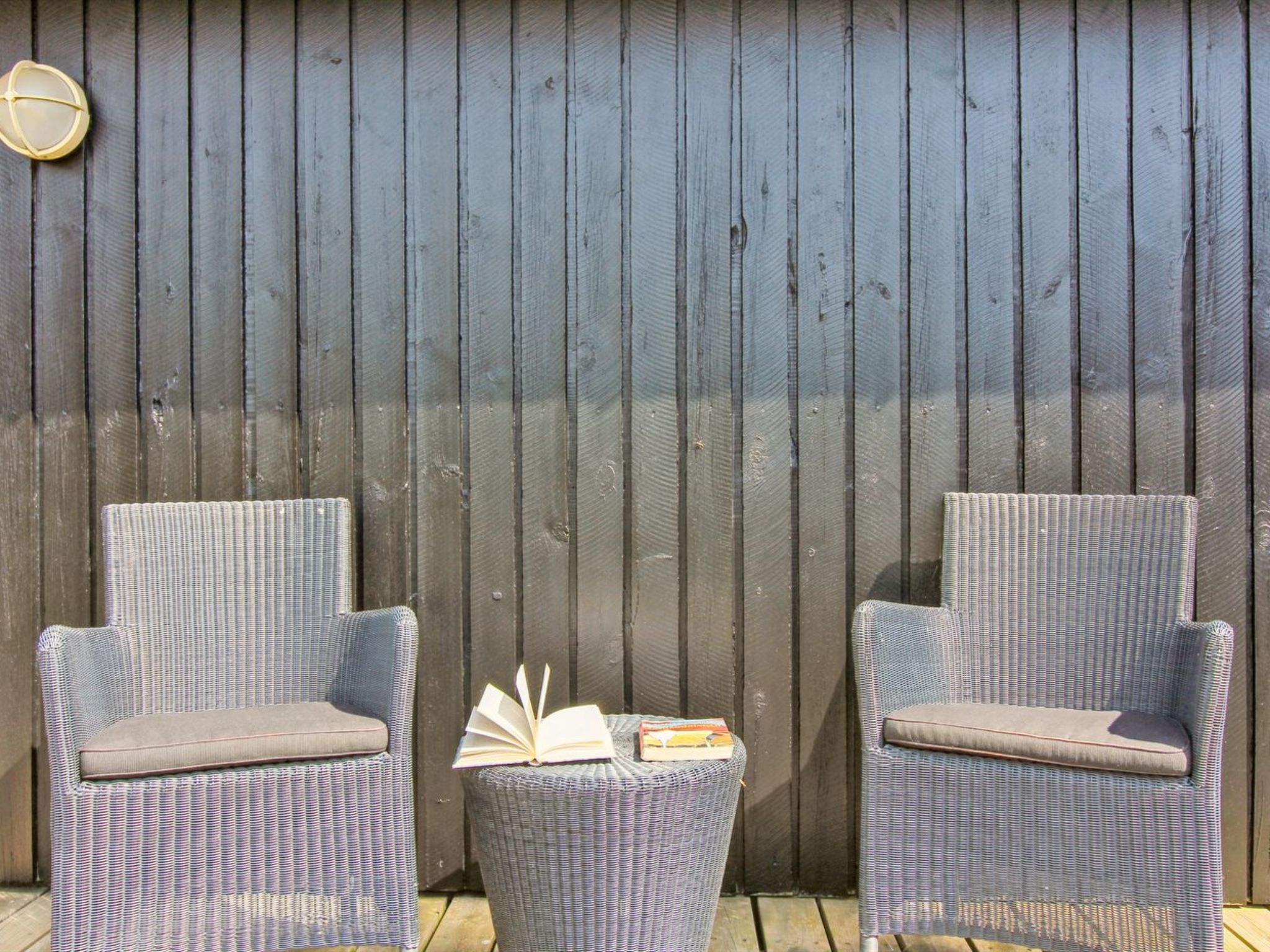 "Essie" - 250m from the sea-Outside