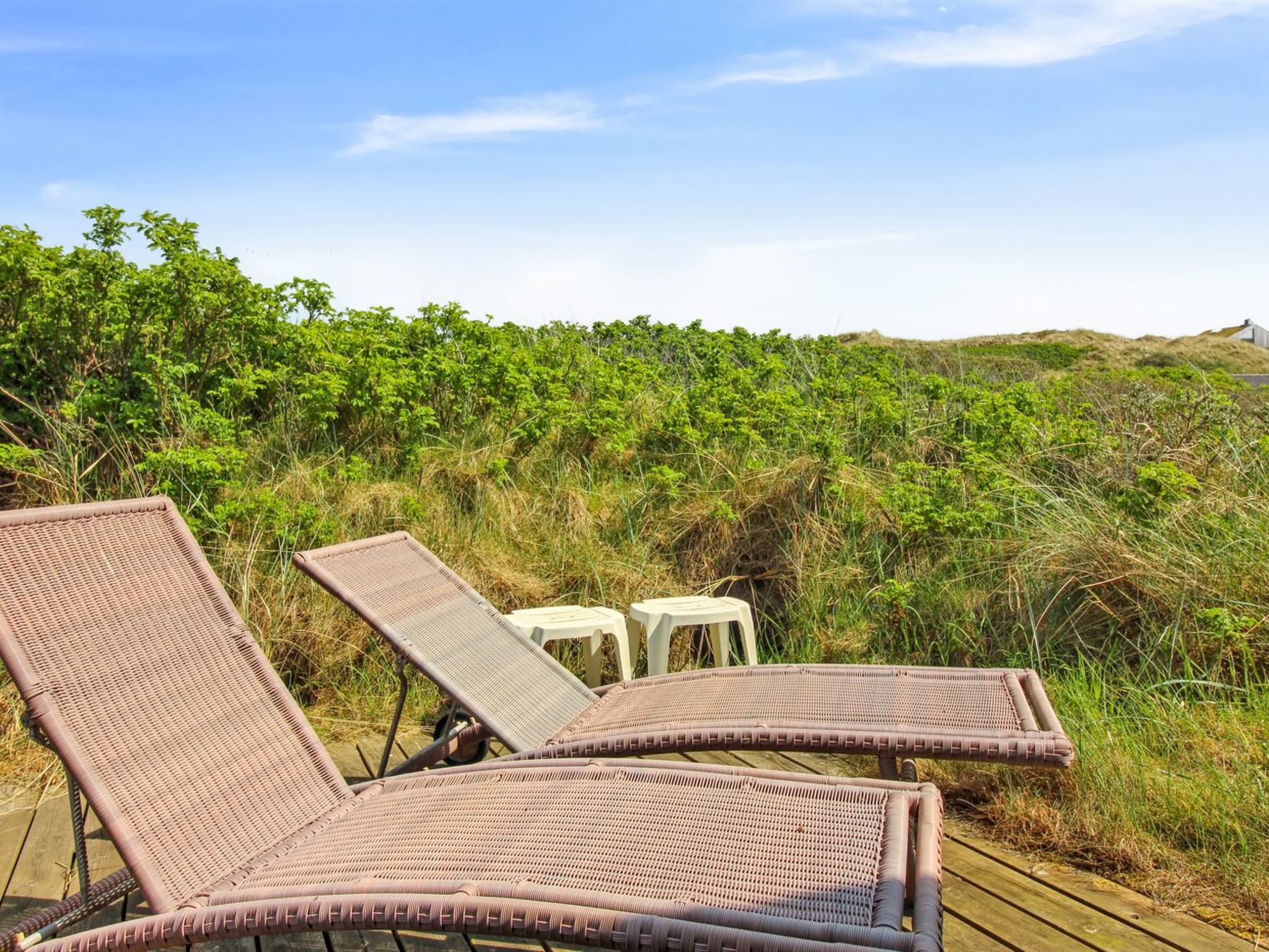 "Essie" - 250m from the sea-Outside