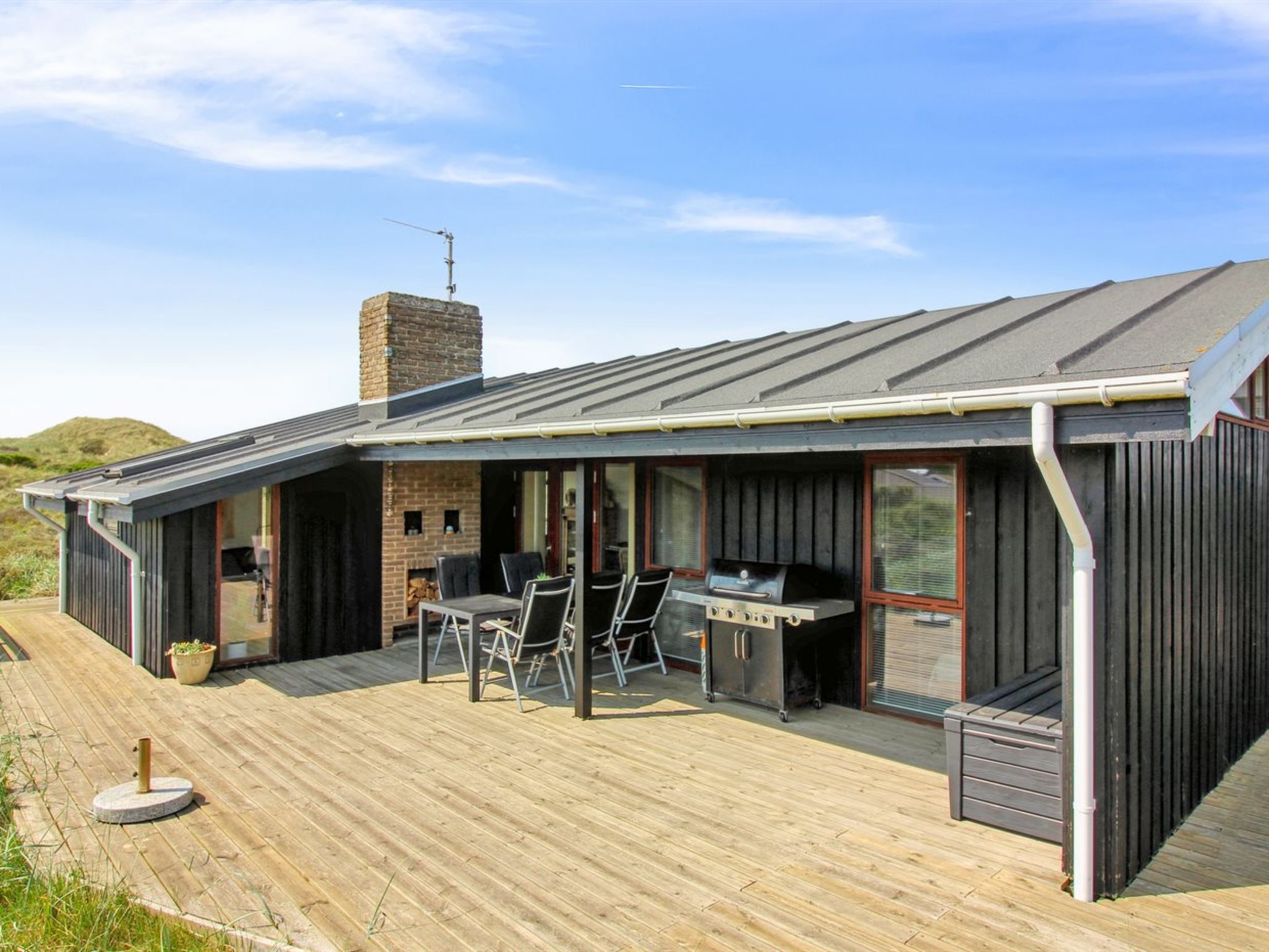 "Essie" - 250m from the sea-Outside