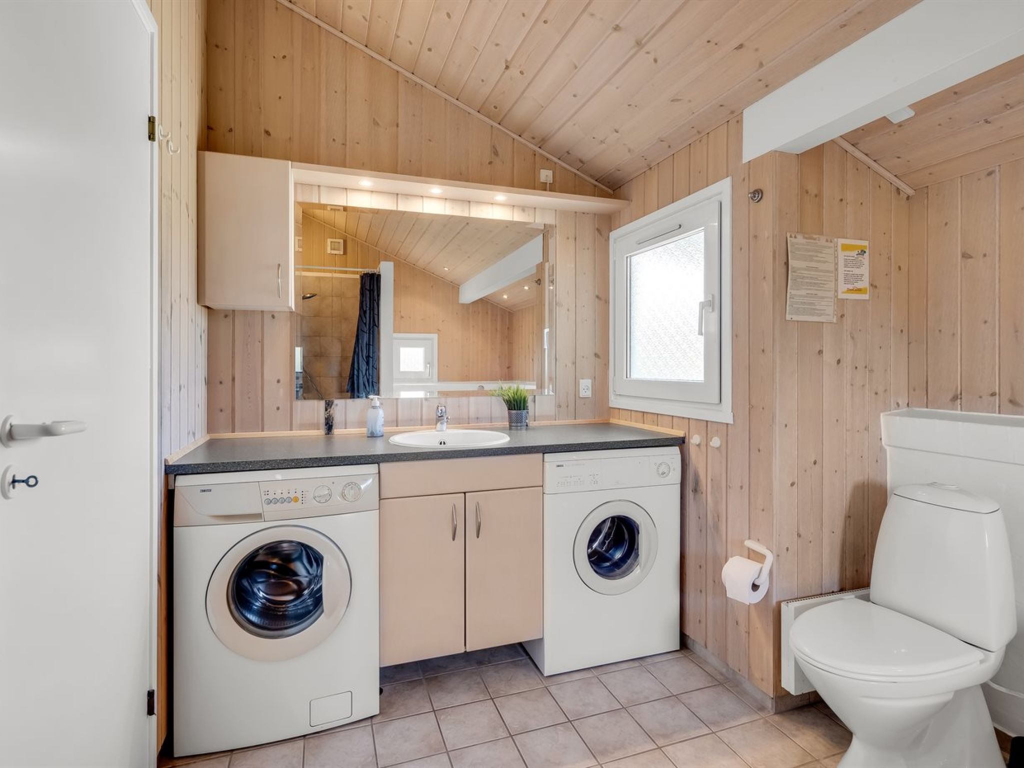 "Katla" - 400m from the sea-Binnen