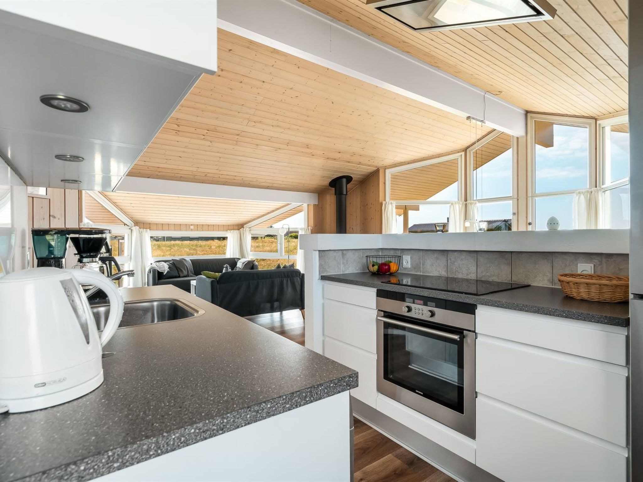 "Katla" - 400m from the sea - Binnen