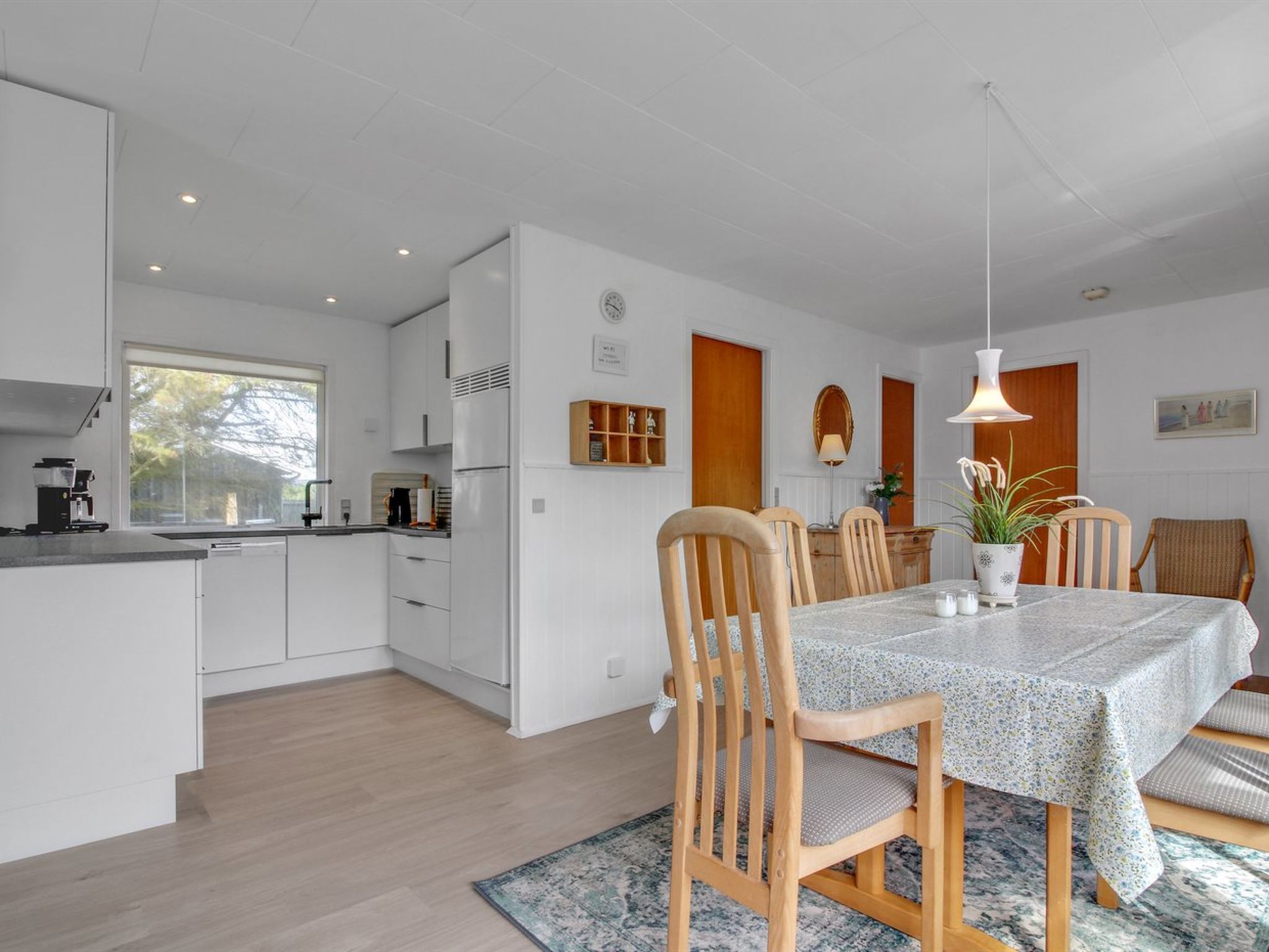 "Hellin" - 300m from the sea - Inside