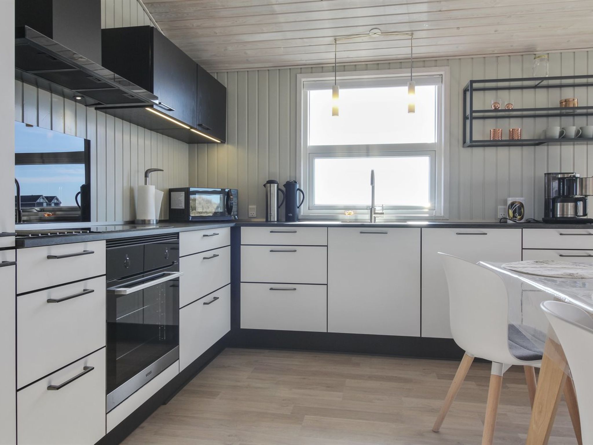 "Laghmund" - 250m from the sea - Binnen