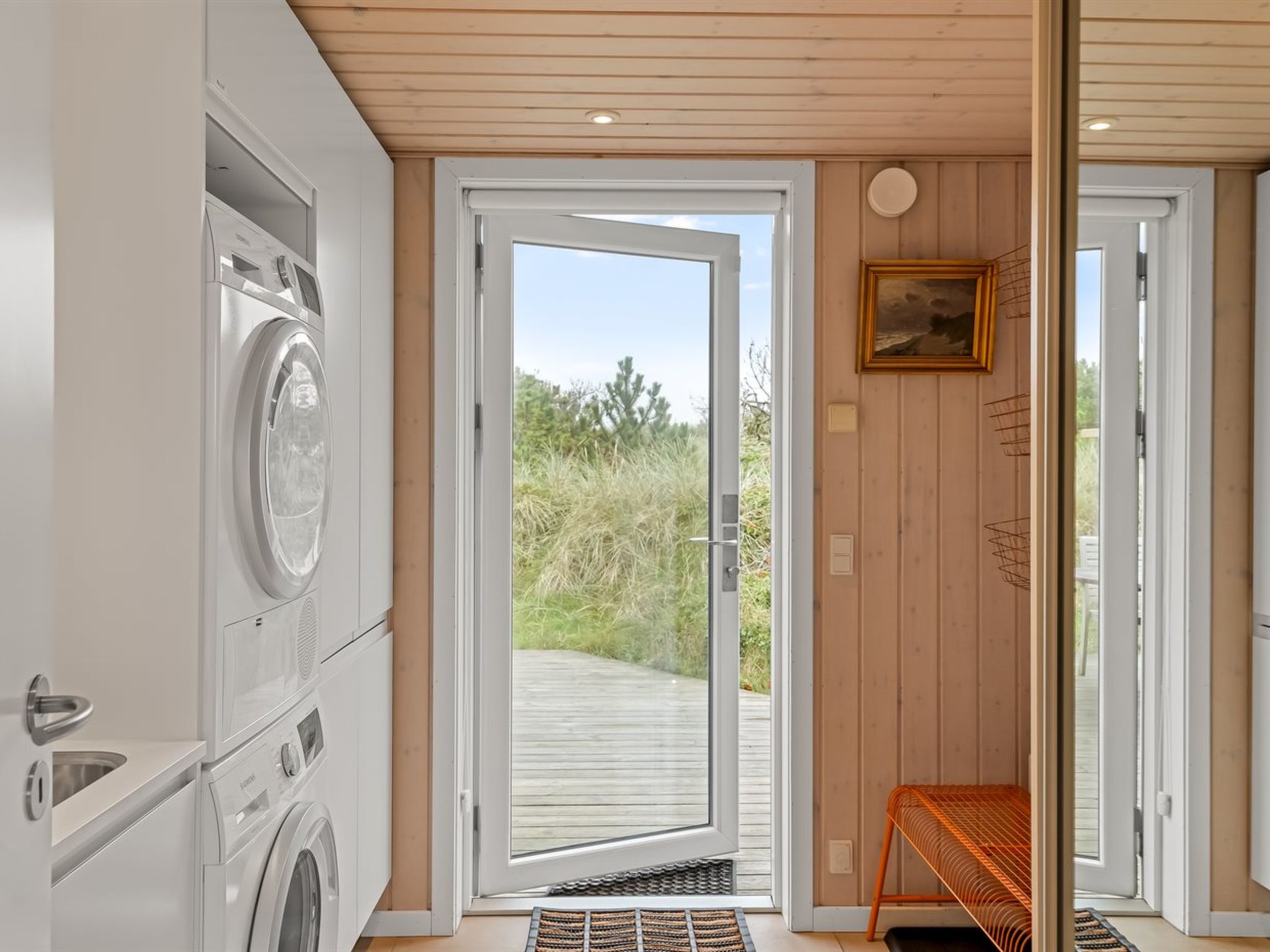 "Marthine" - 200m from the sea - Binnen