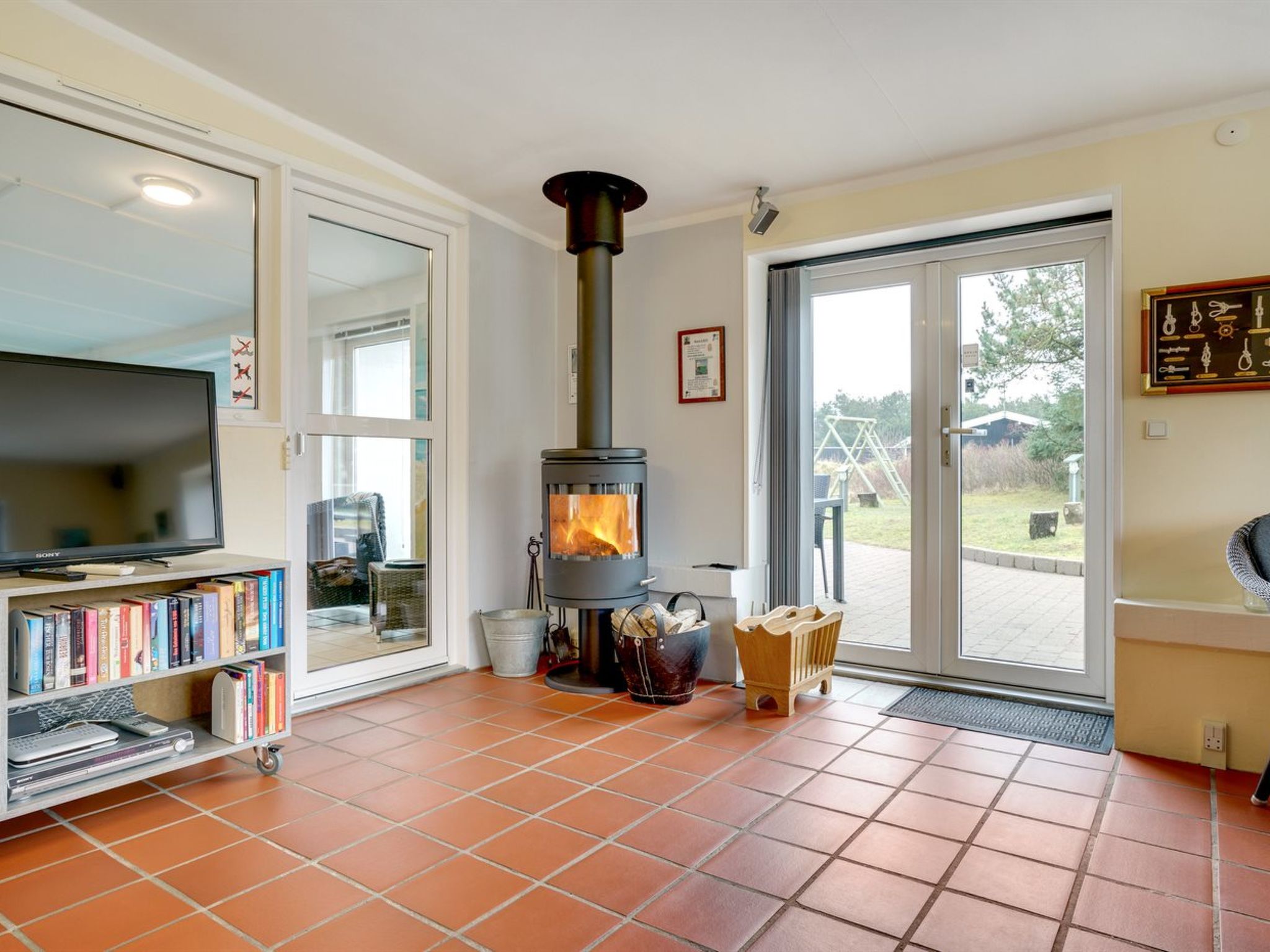 "Lenni" - 700m from the sea - Binnen