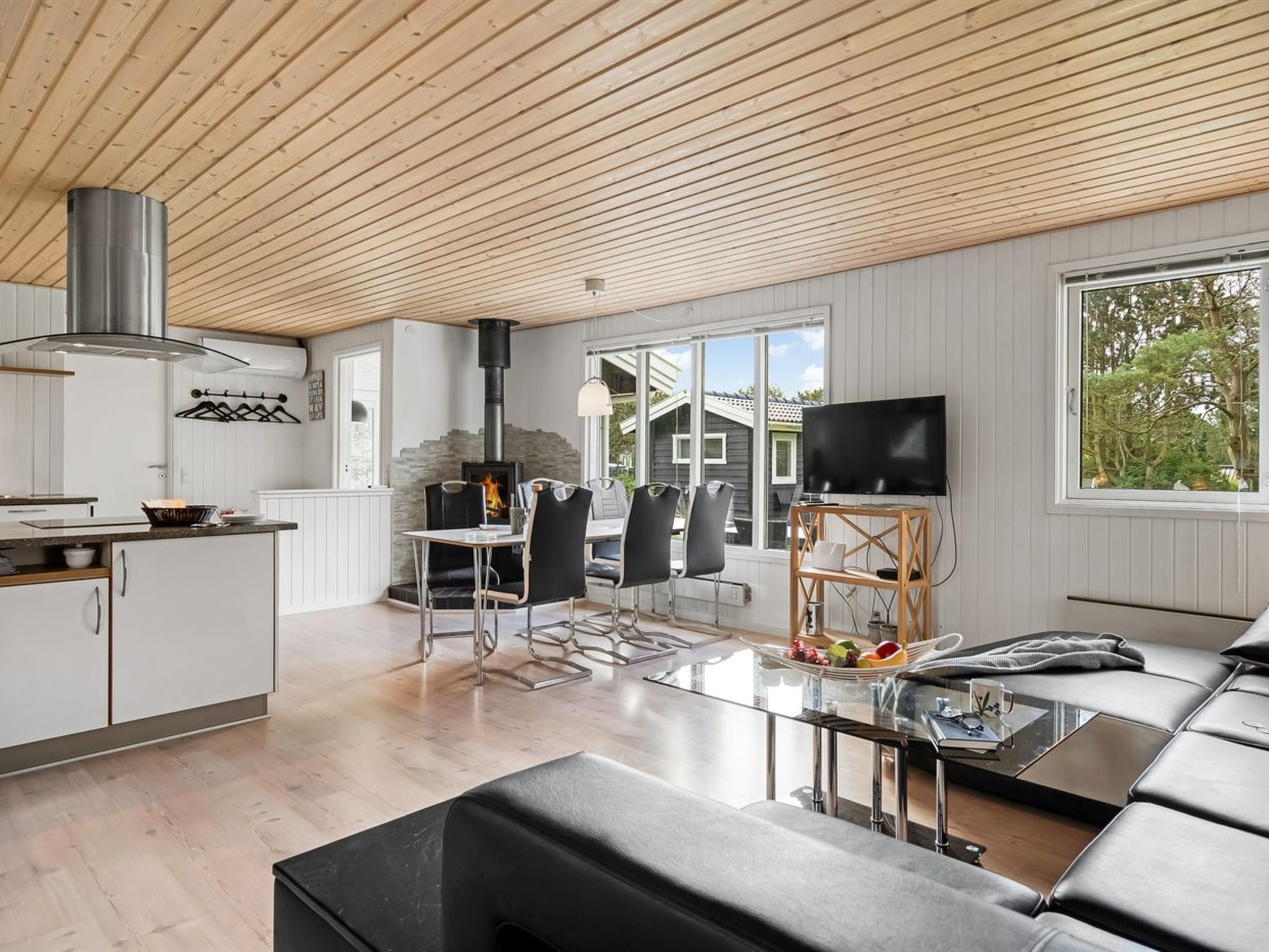 "Ulli" - 1.6km from the sea-Inside