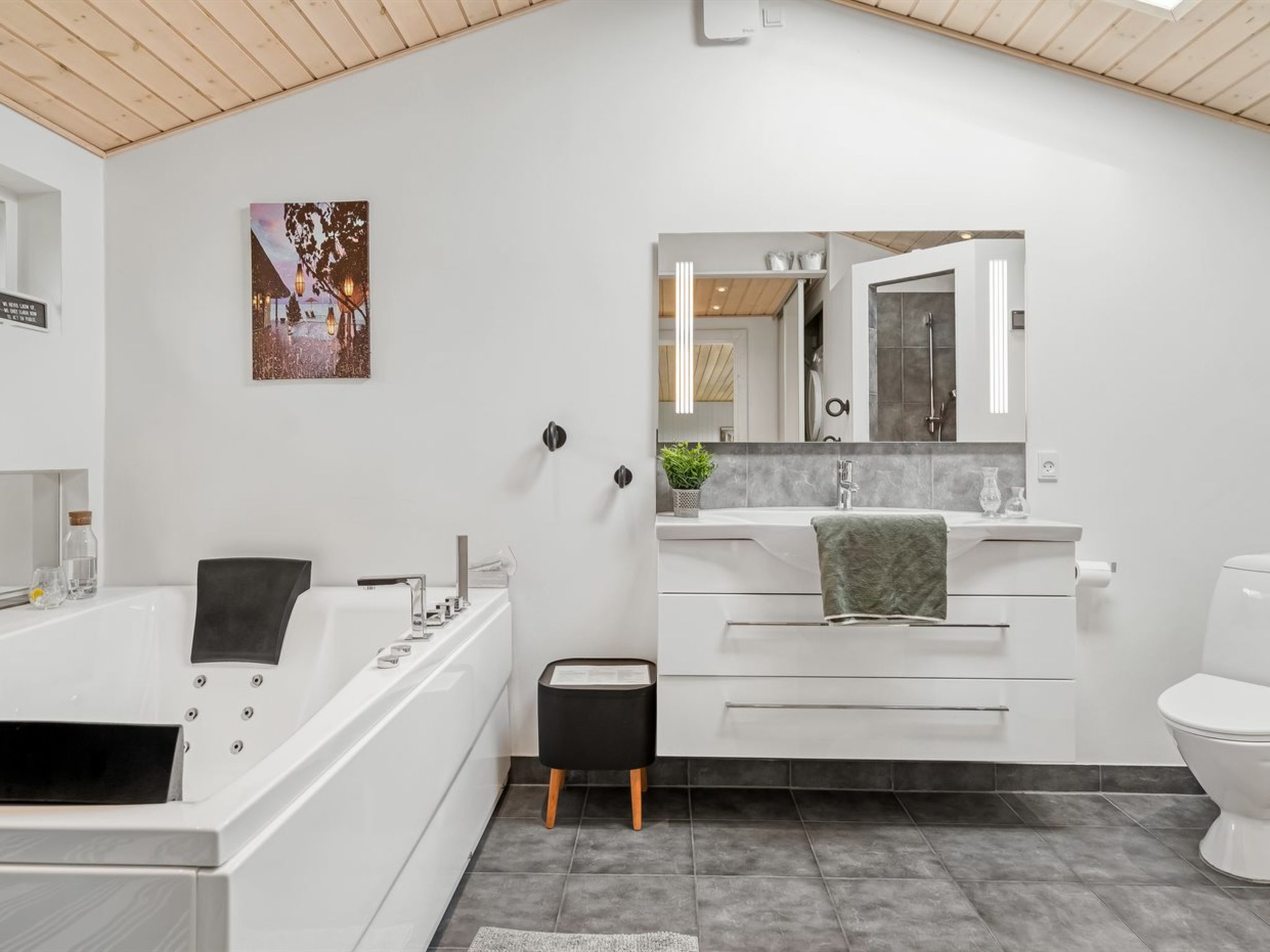 "Ulli" - 1.6km from the sea-Inside