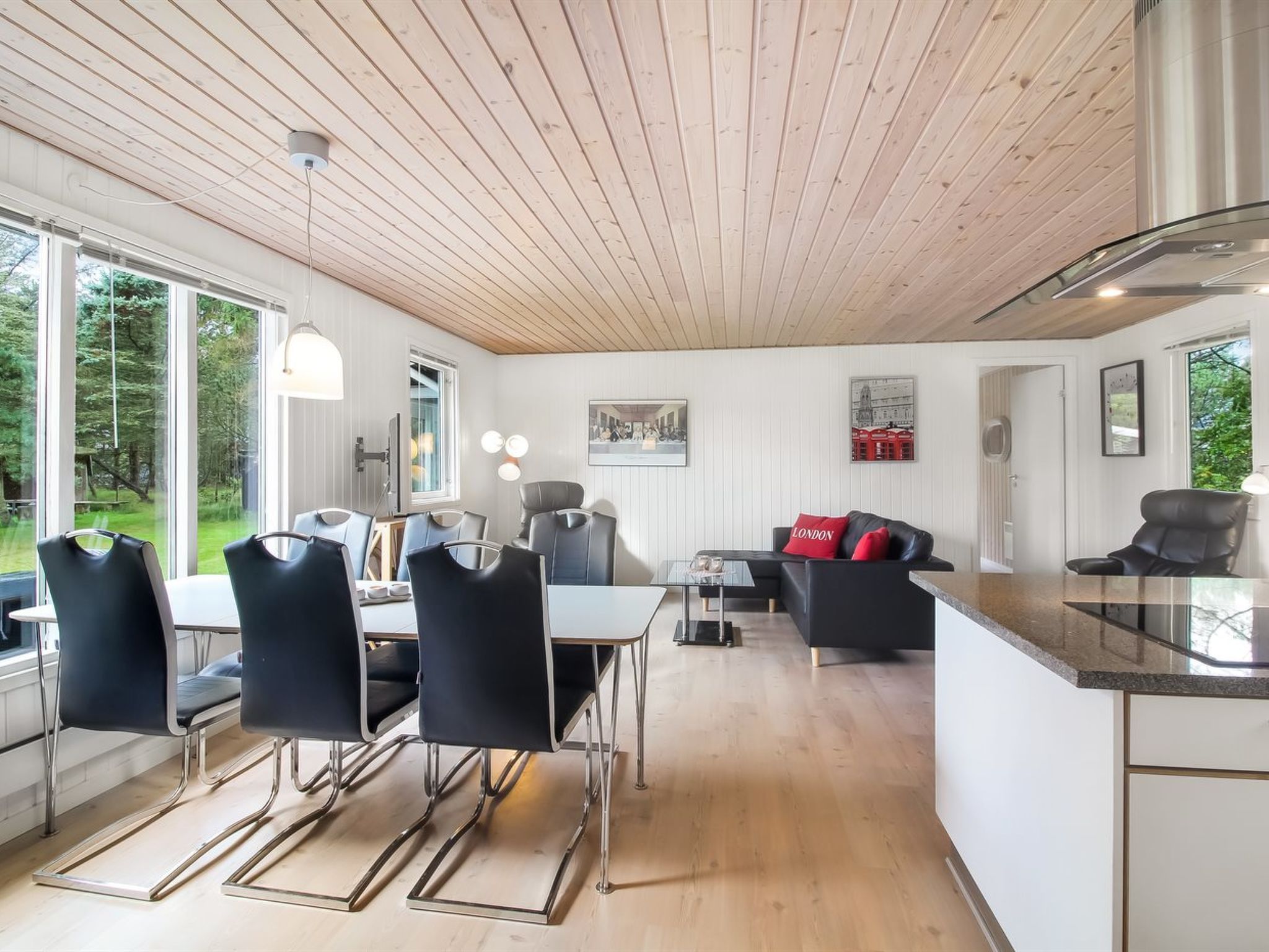 "Ulli" - 1.6km from the sea-Inside