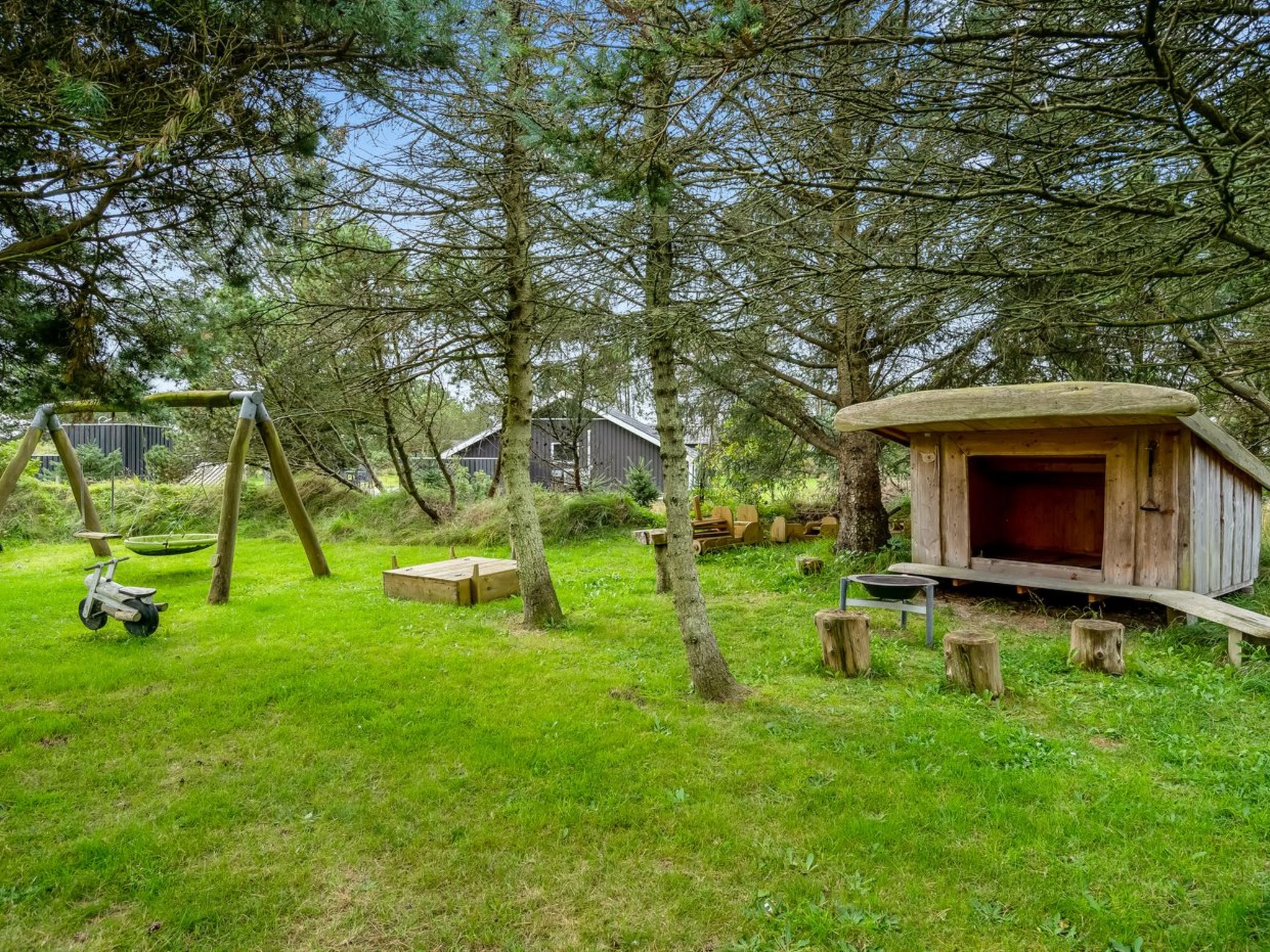 "Ulli" - 1.6km from the sea-Outside