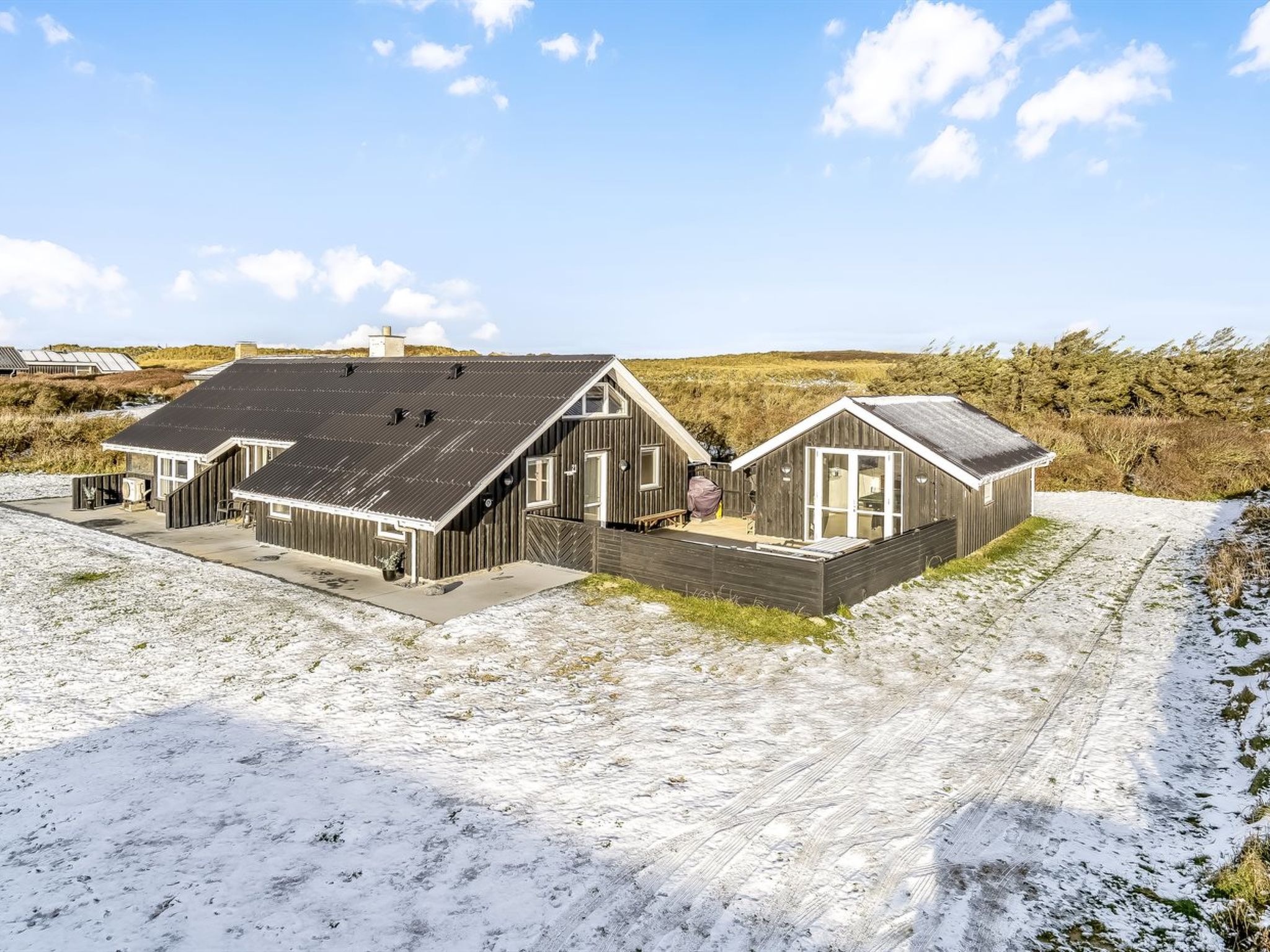 "Iida" - 100m from the sea
