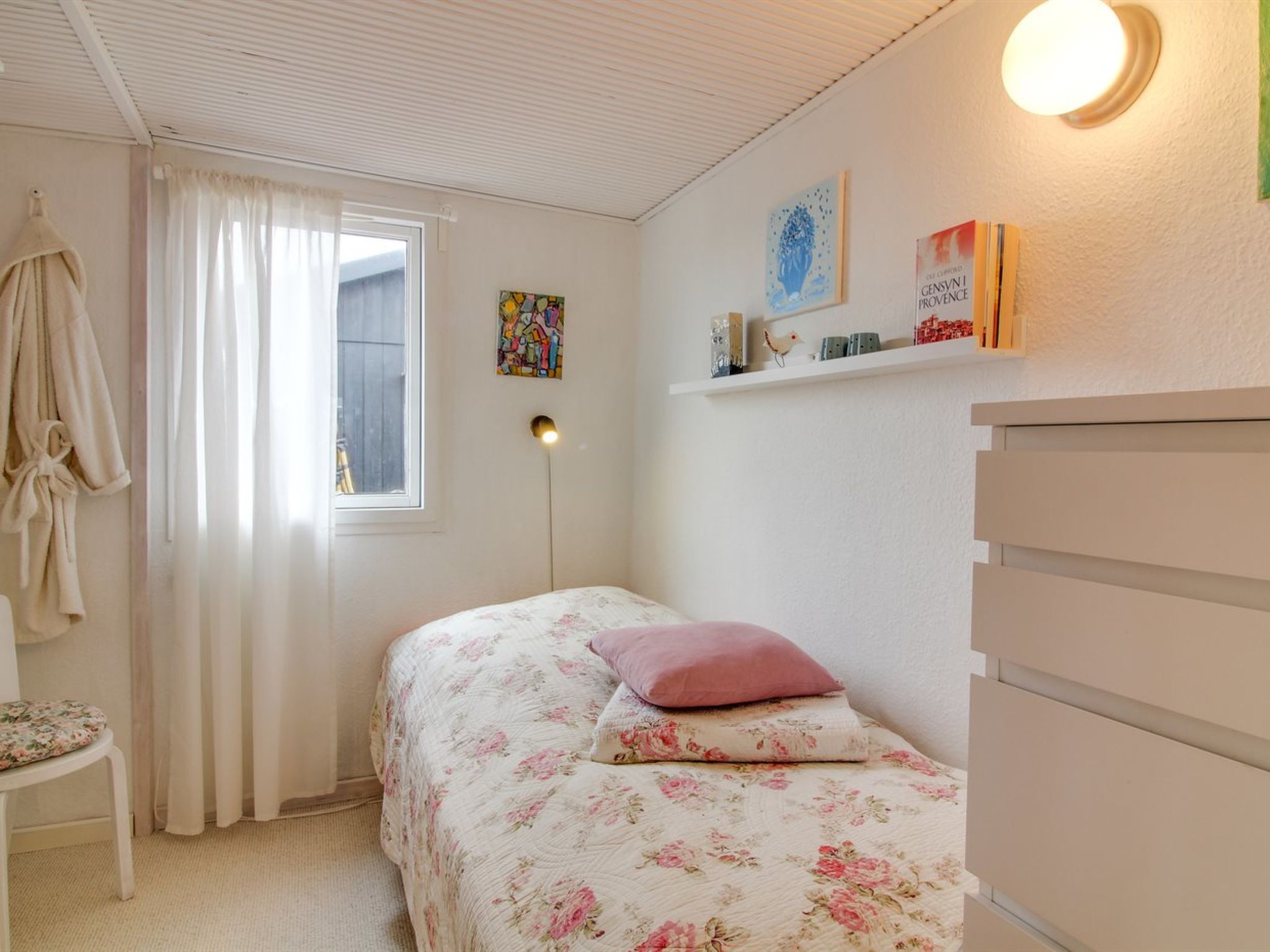 "Edvia" - 300m from the sea - Binnen