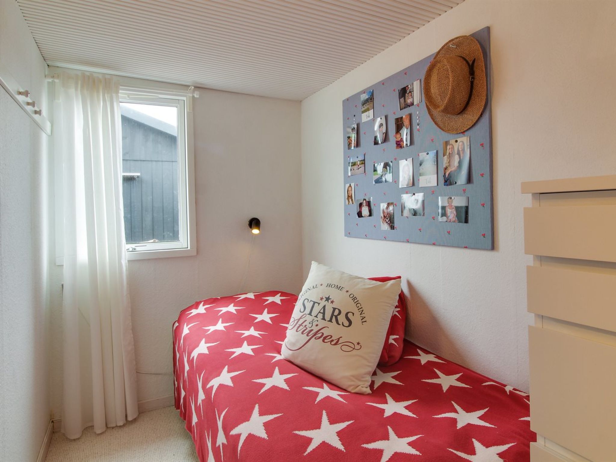 "Edvia" - 300m from the sea - Binnen