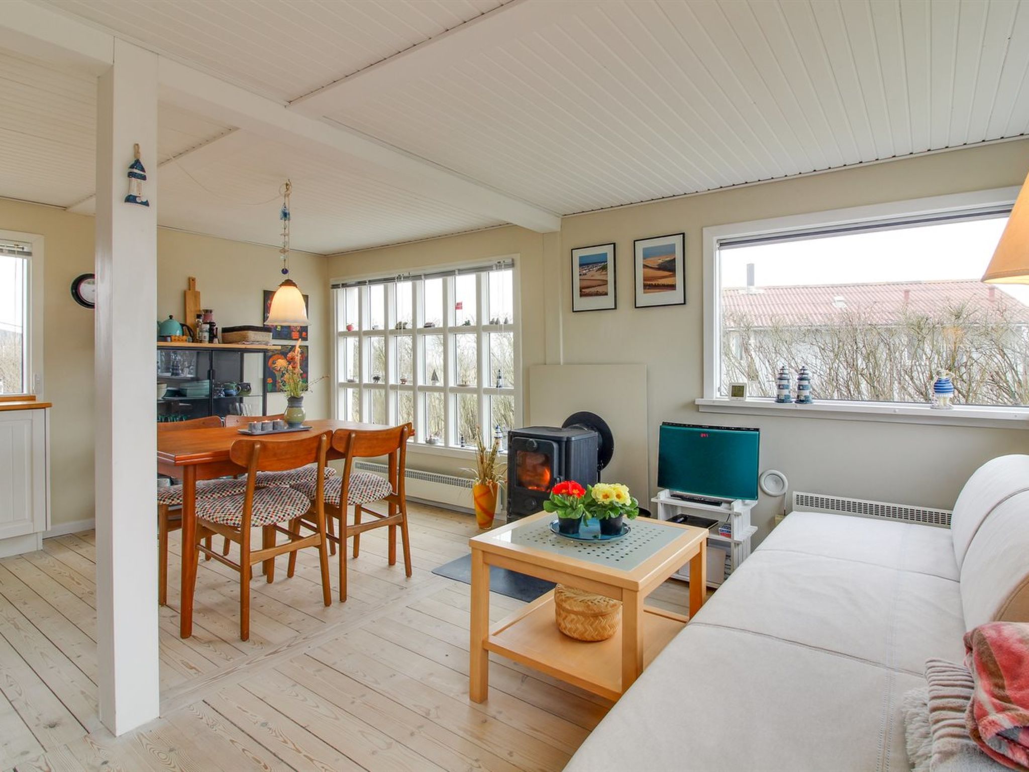 "Edvia" - 300m from the sea - Binnen