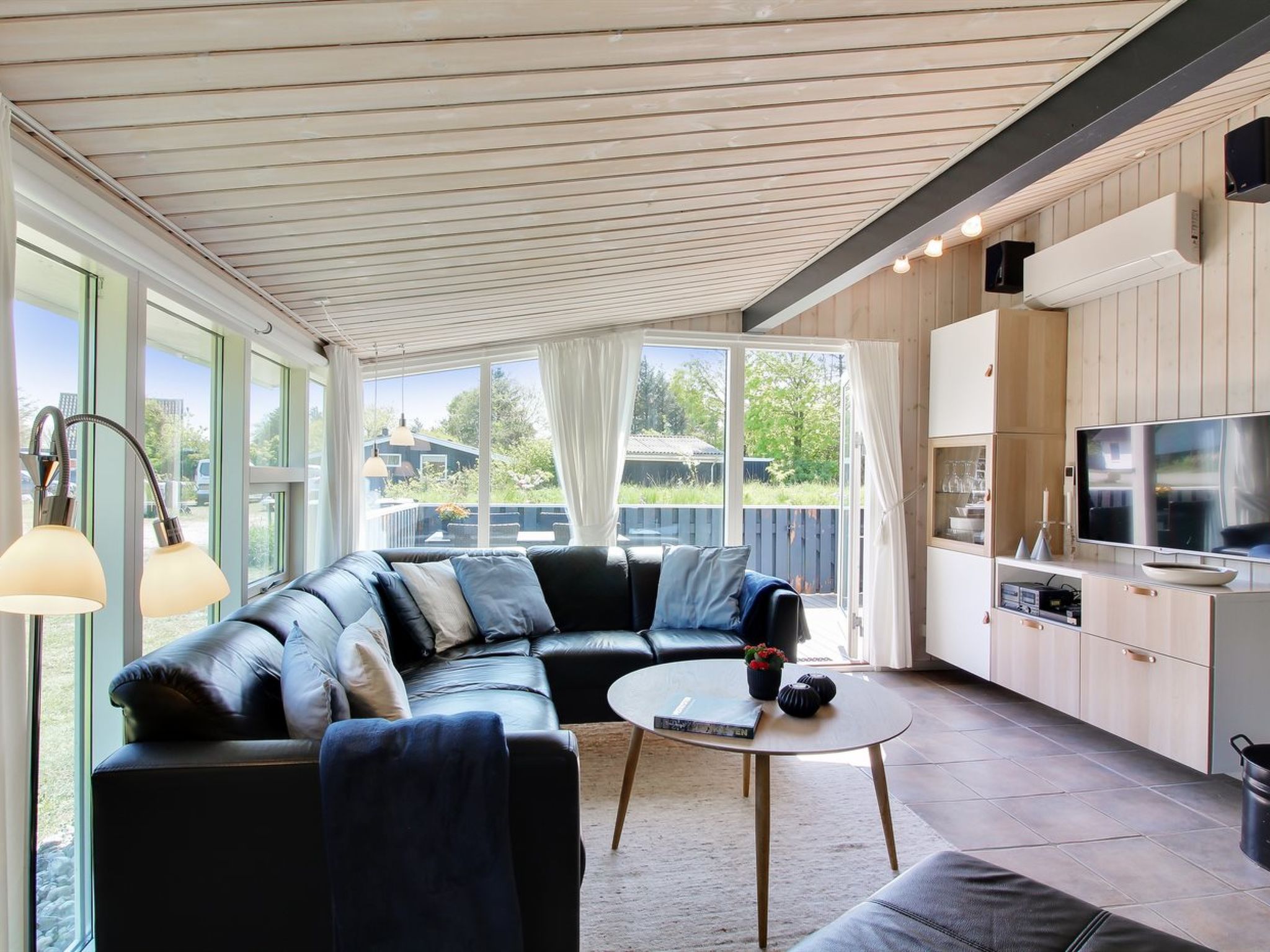 "Blia" - 575m from the sea-Drinnen