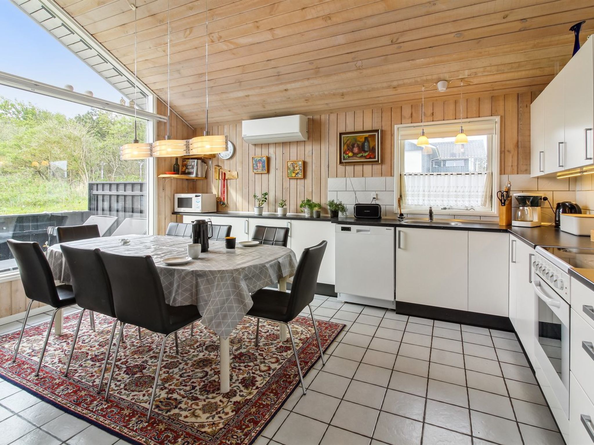 "Aike" - 400m from the sea-Drinnen