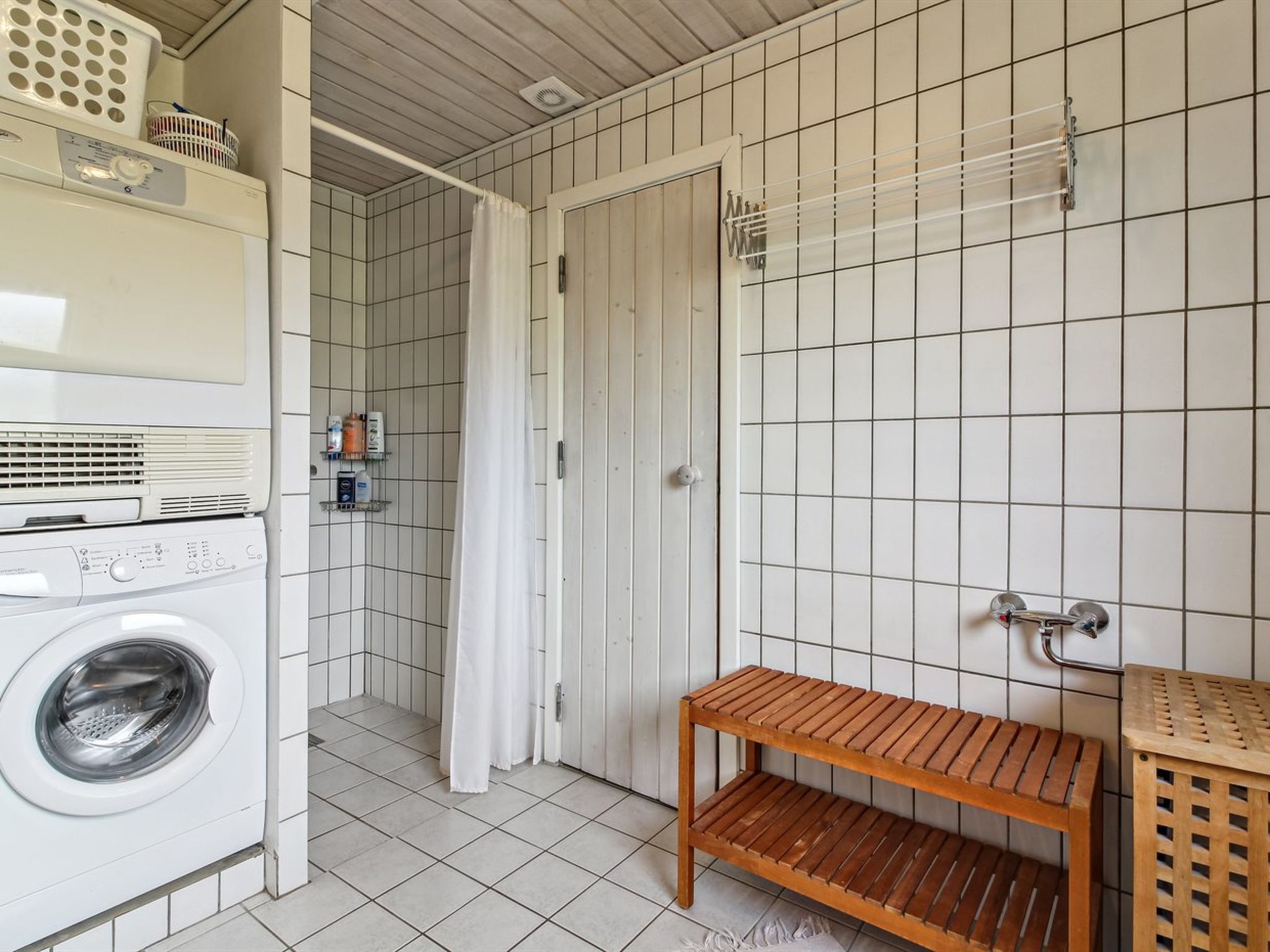 "Aike" - 400m from the sea-Drinnen