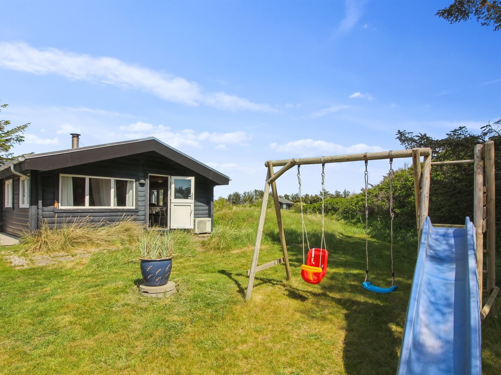 "Sampo" - 400m from the sea - Buiten