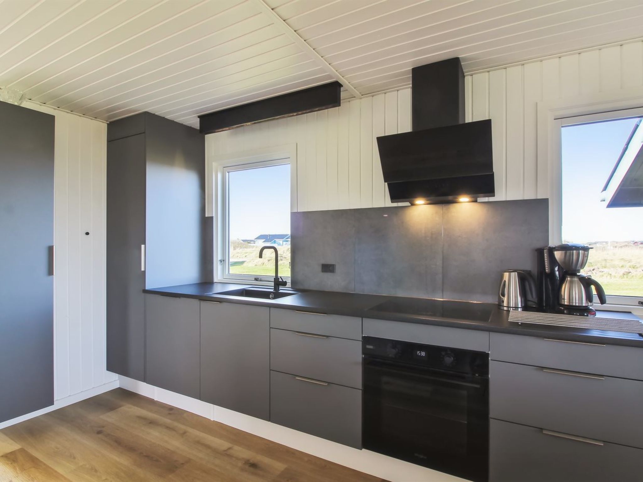 "Lok" - 450m from the sea - Binnen